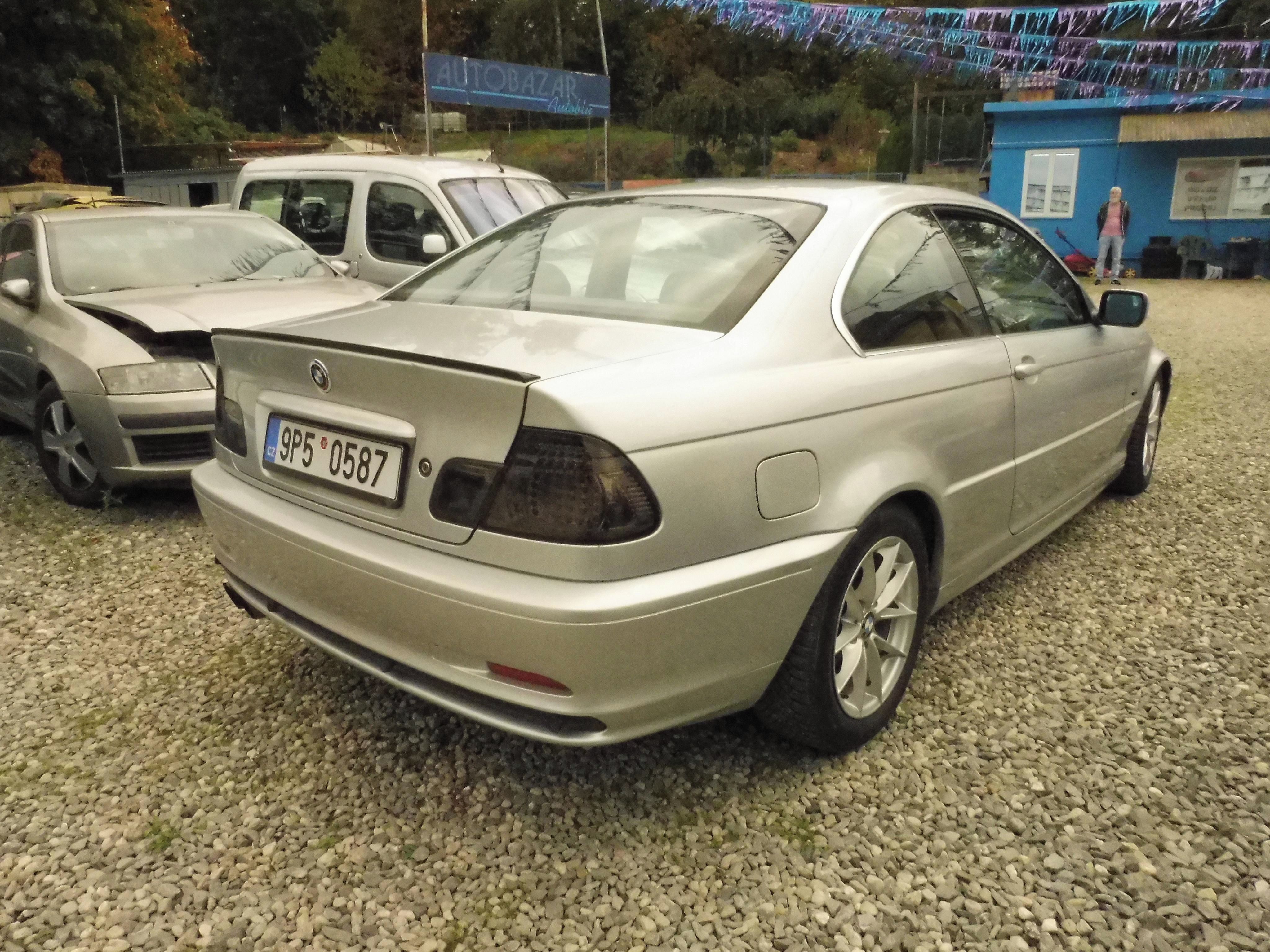 BMW Řada 3, 323 CI - fotka 5