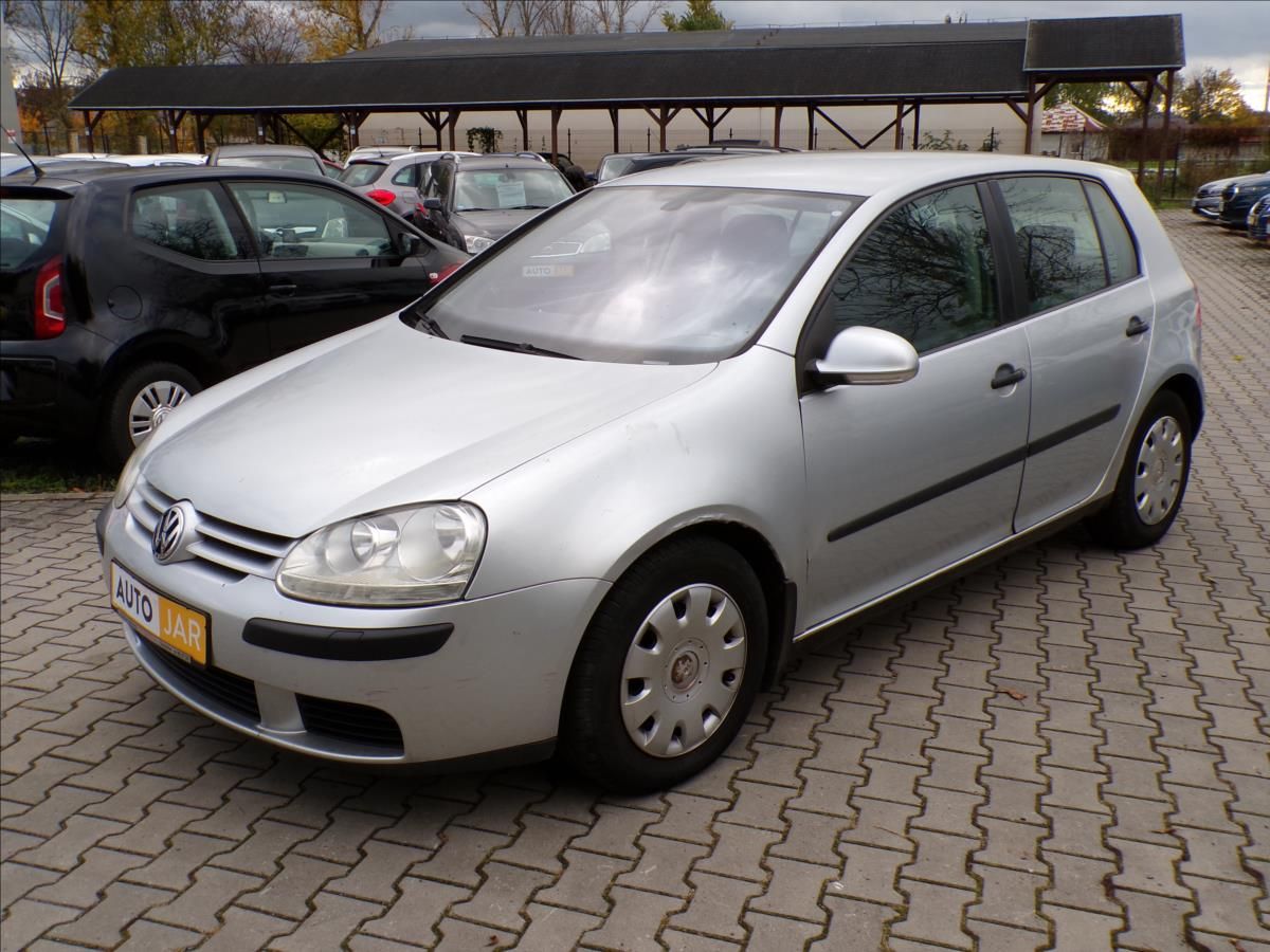 Volkswagen Golf, 1,6 FSI  TAŽNÉ ZAŘÍZENÍ,TREND - fotka 3