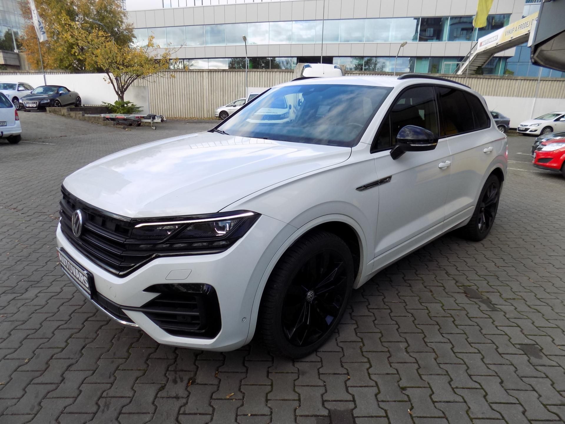 Volkswagen Touareg, 4.0 V8 TDI R- Line - fotka 3