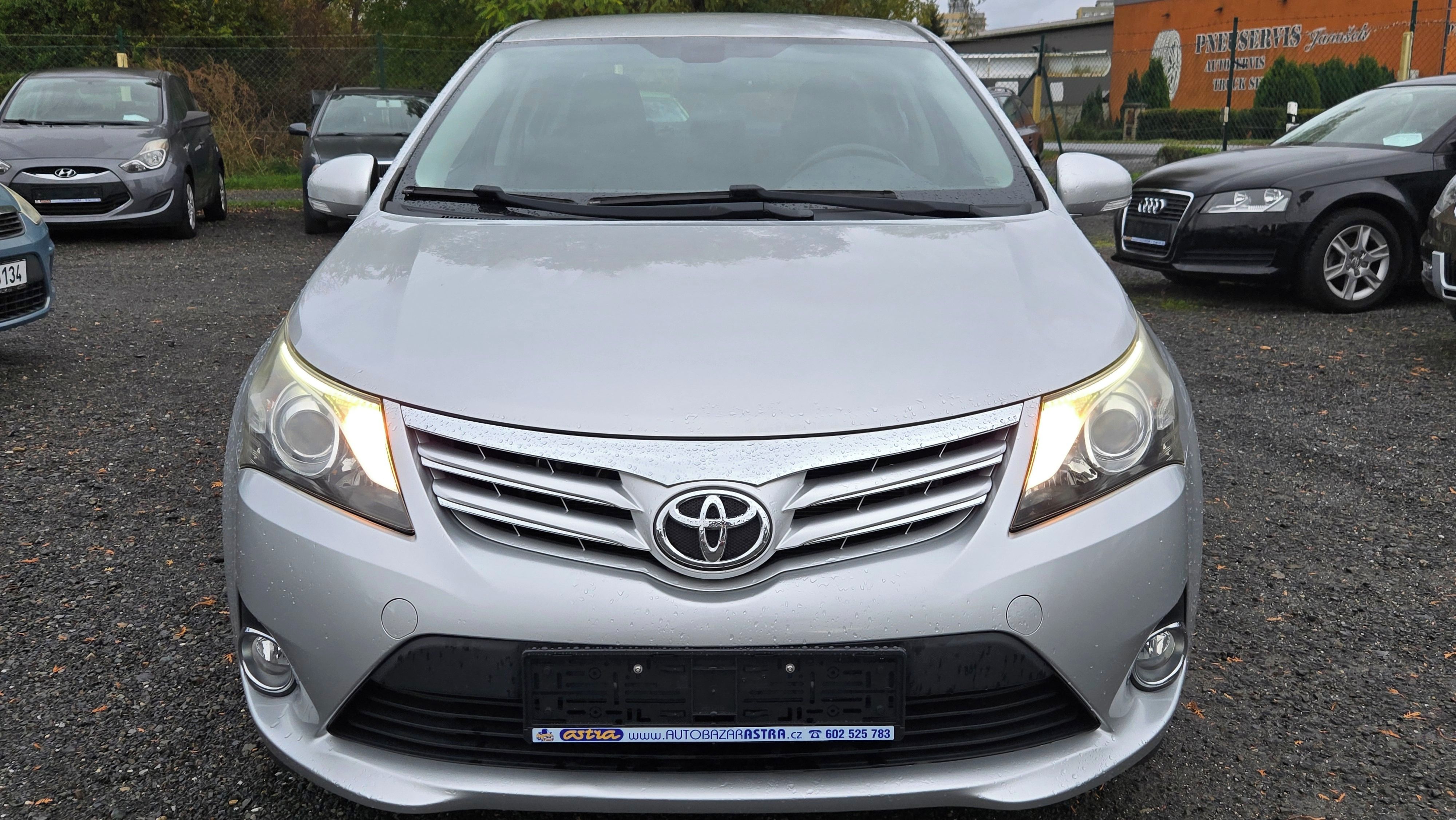 Toyota Avensis, 1.8 16V LIFE 108KW 1MAJITEL - fotka 4