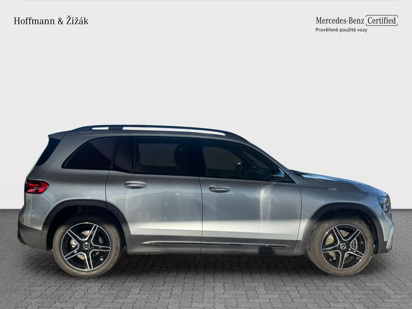 Mercedes-Benz GLB, 200d 4M - fotka 4