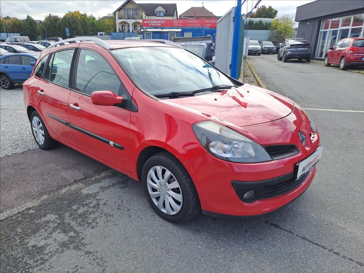 Renault Clio, 1,2 i KLIMA - fotka 2