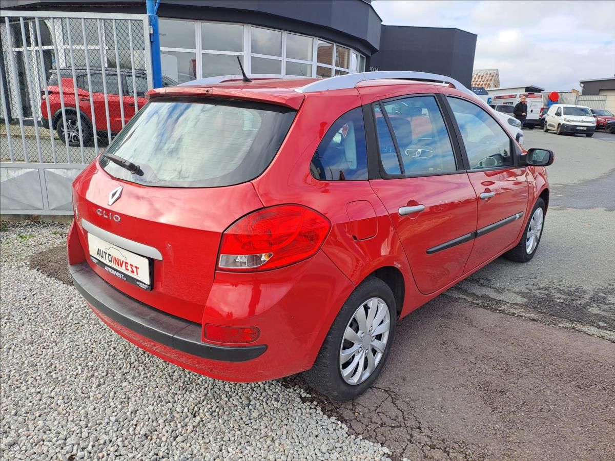Renault Clio, 1,2 i KLIMA - fotka 3