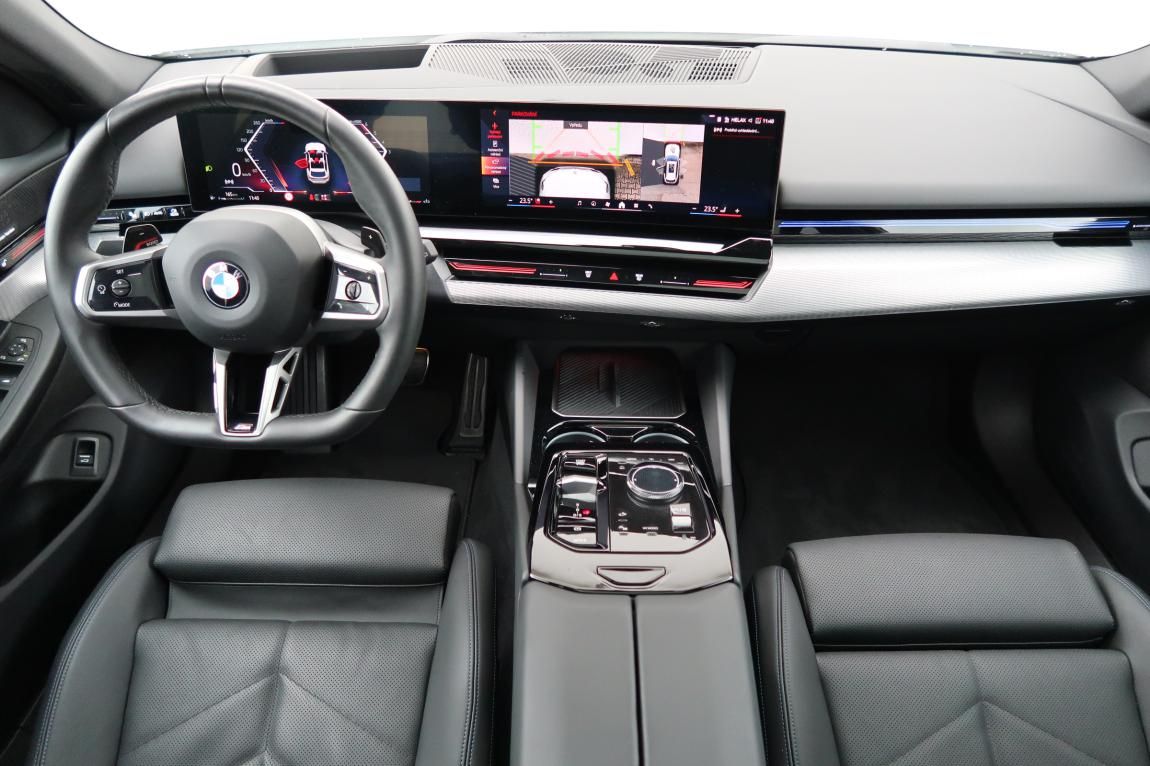 BMW Řada 5, 540d xDrive Touring - fotka 4