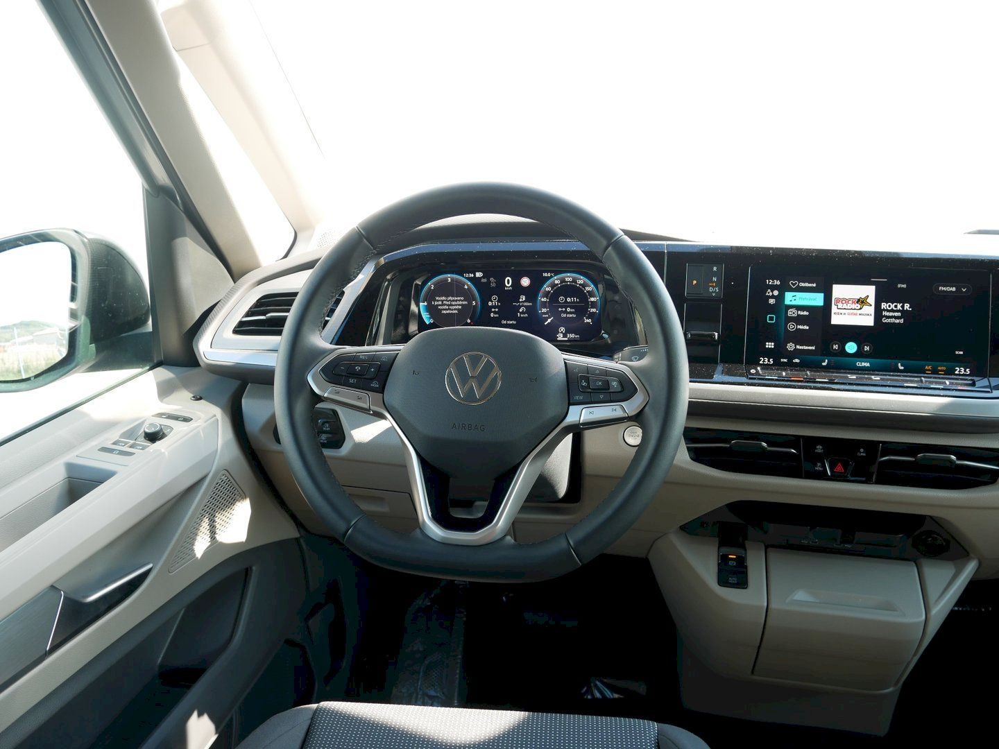 Volkswagen Multivan, NOVÝ LONG LIFE 2,0 TDI - fotka 5
