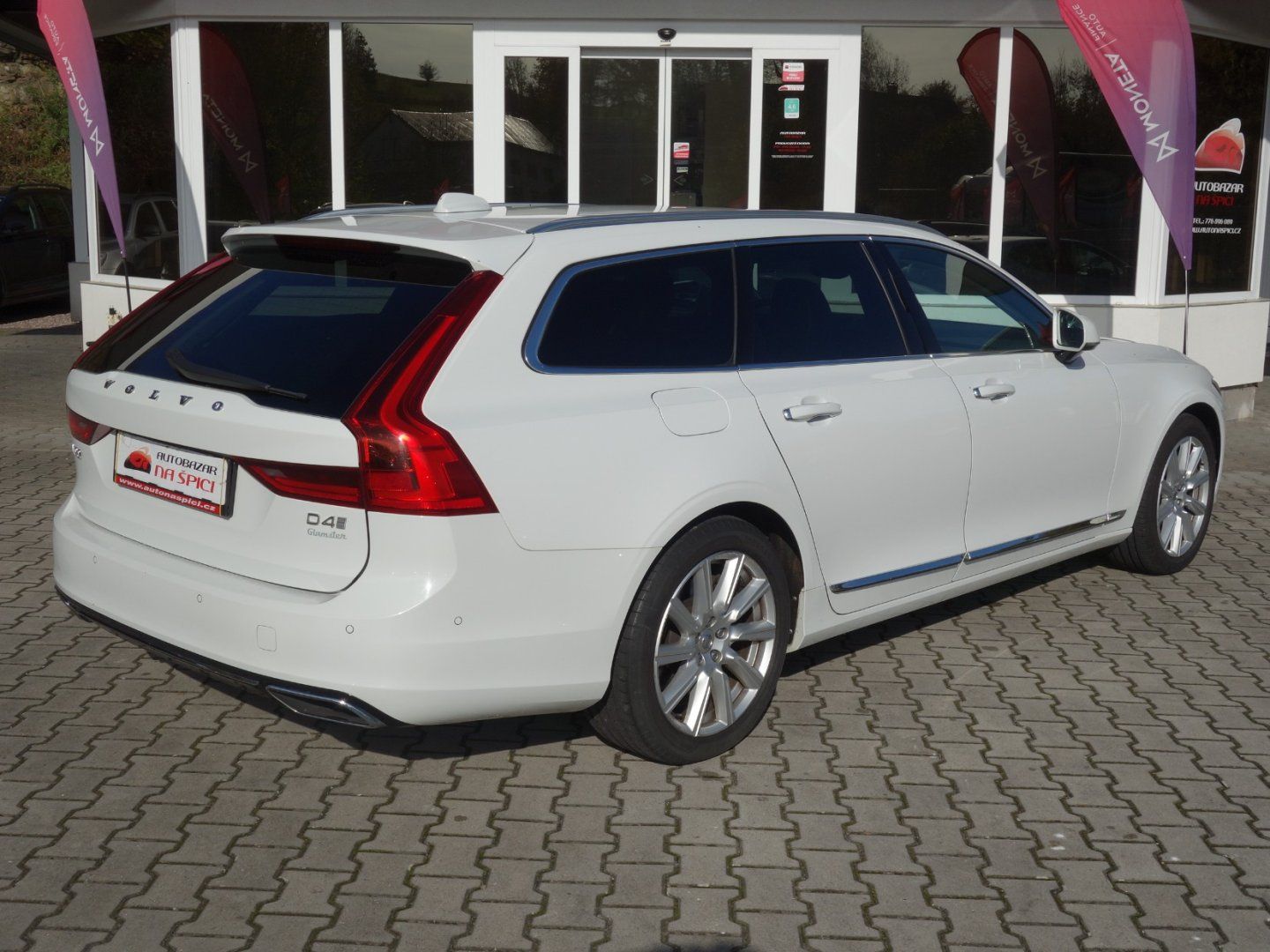 Volvo V90, 2.0D4 140kW INSCRIPTION -1.MAJ - fotka 4