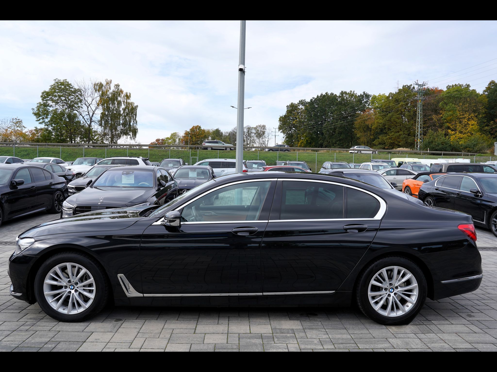 BMW Řada 7, 730d xDrive/265 PS/Led - fotka 3