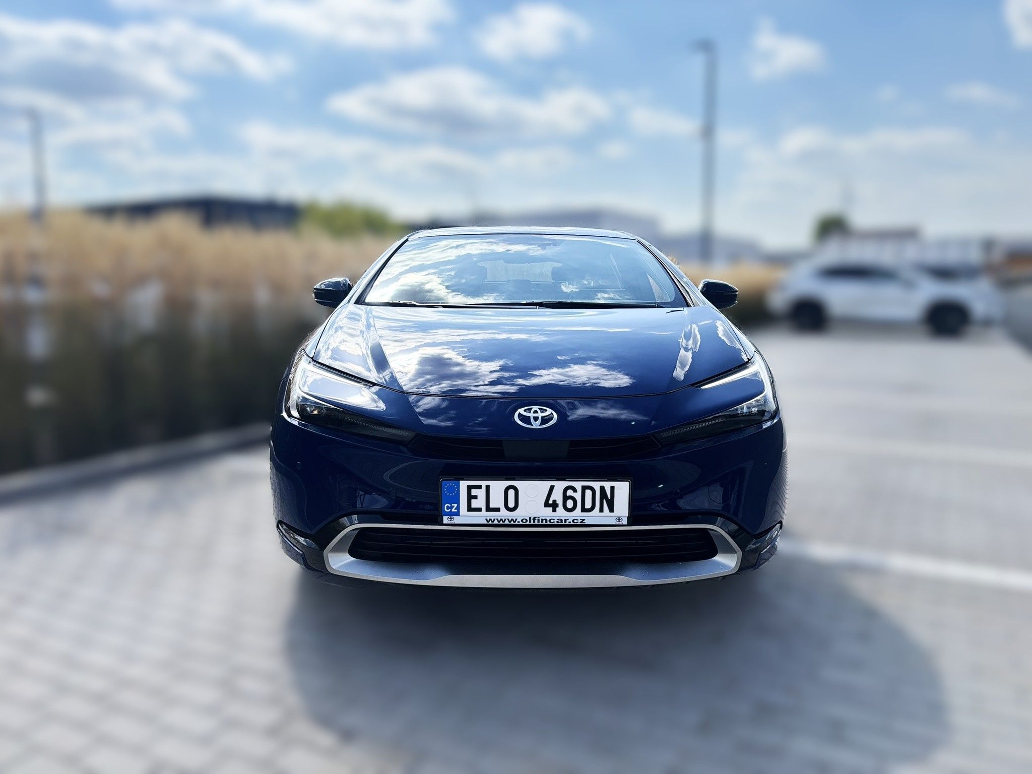 Toyota Prius, Prestige Prius Plug-in NG23