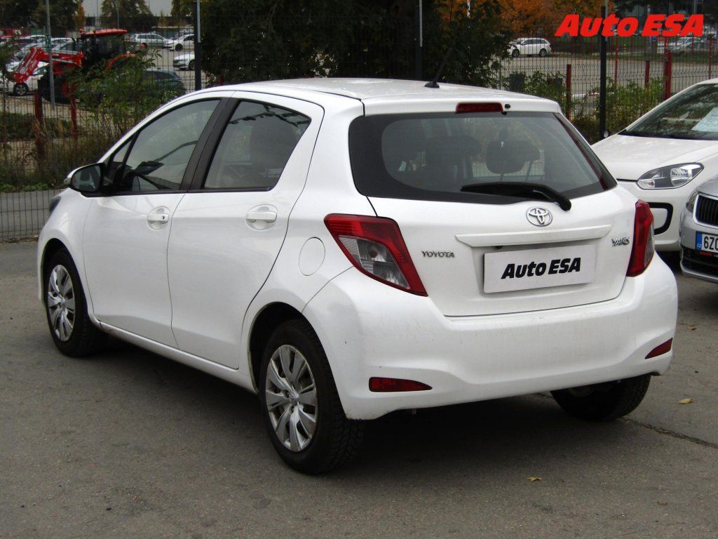 Toyota Yaris, 1.0VVT-i,2.maj,ČR,STK2/27 - fotka 6