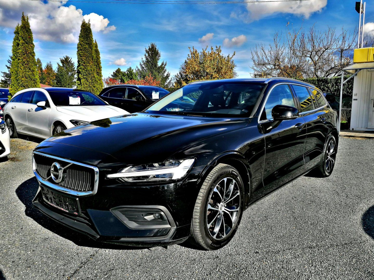 Volvo V60, 2.0 D3  Manuál,LED,Kůže - fotka 2