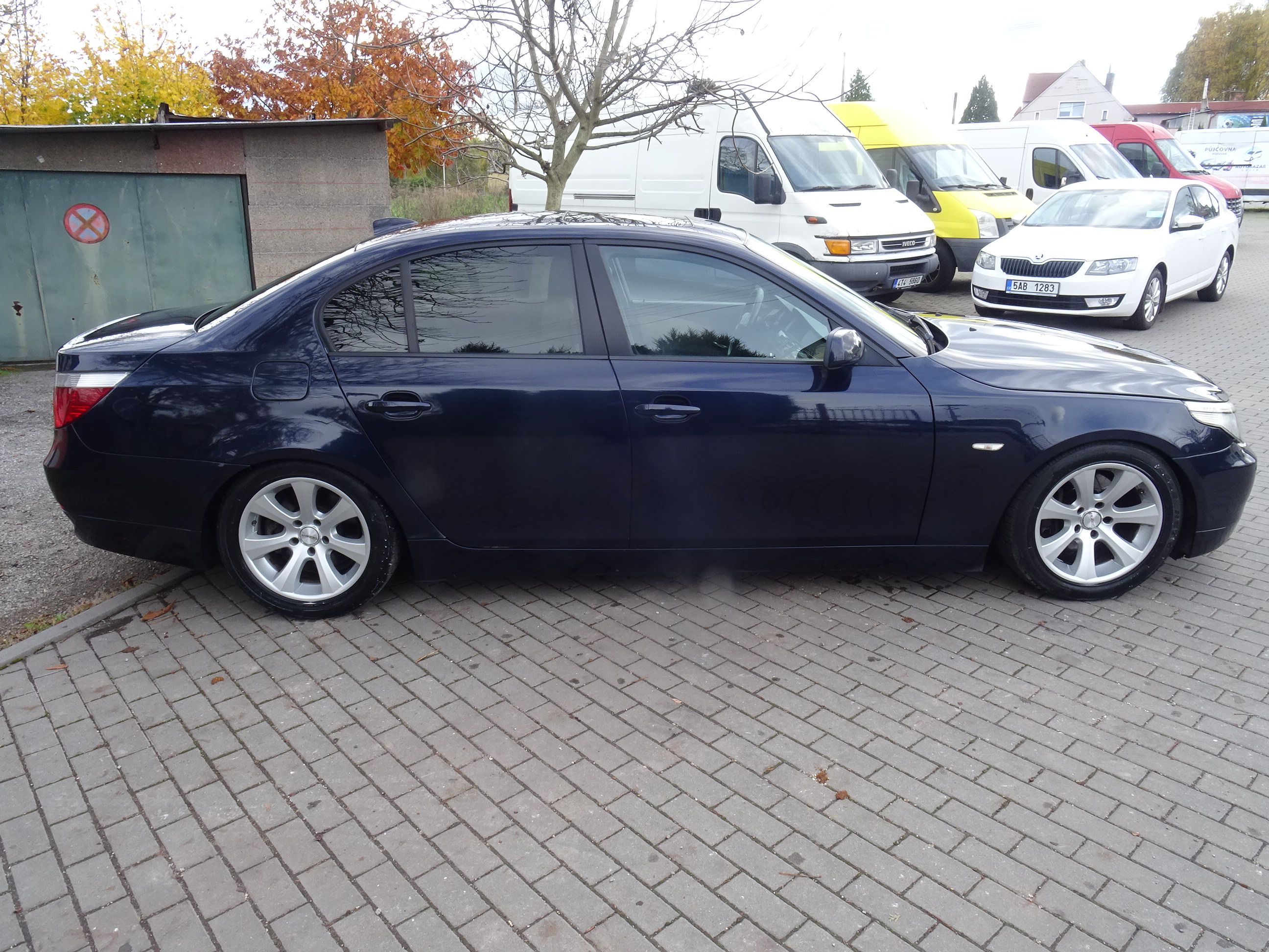 BMW Řada 5, 530 D - fotka 4