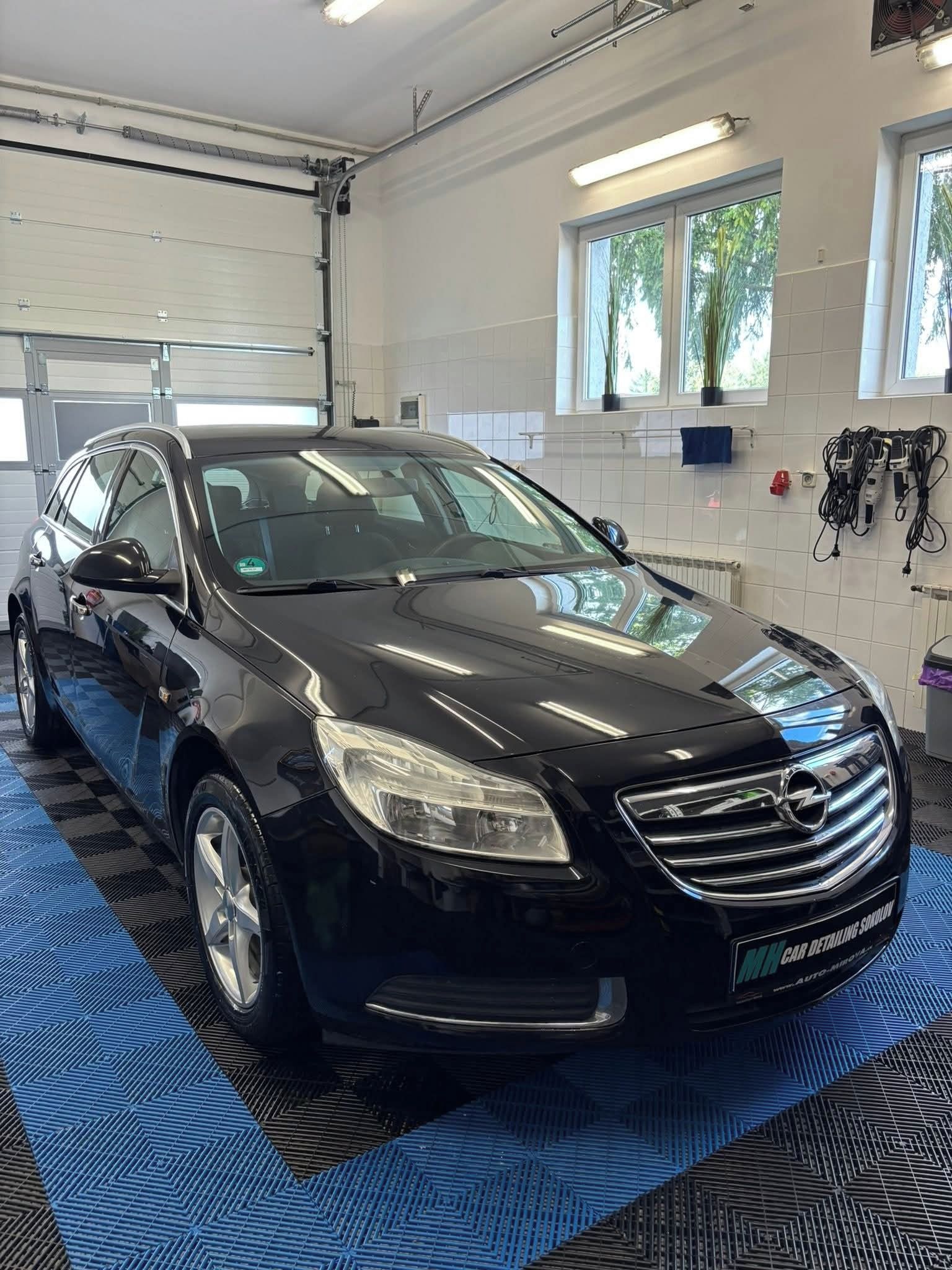 Opel Insignia, 1 maj.plný servis ZÁRUKA - fotka 2