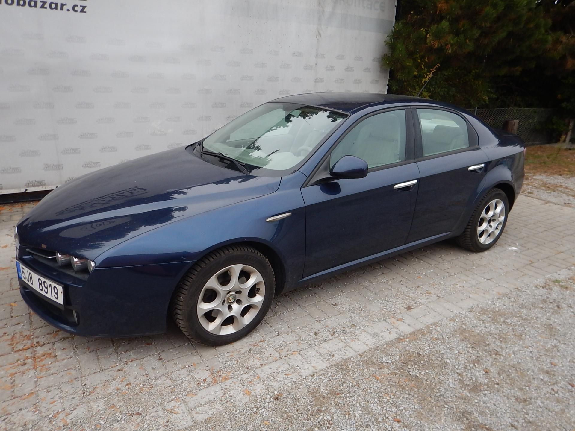 Alfa Romeo 159, 1.9 Jtd 110 kw - fotka 2