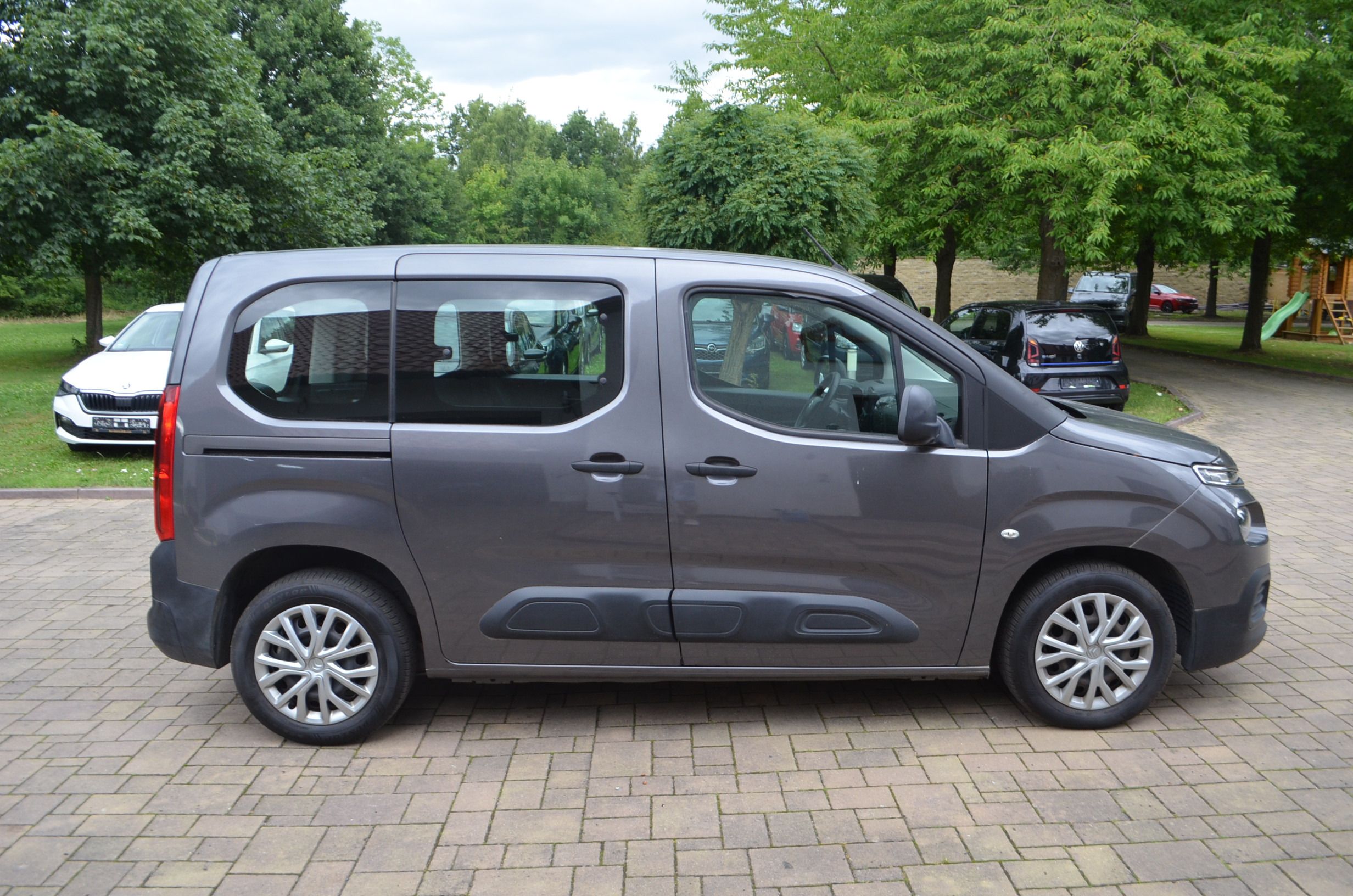 Citroën Berlingo, 1.2TCE 110PS*KLIMA*TEMPOMAT* - fotka 3