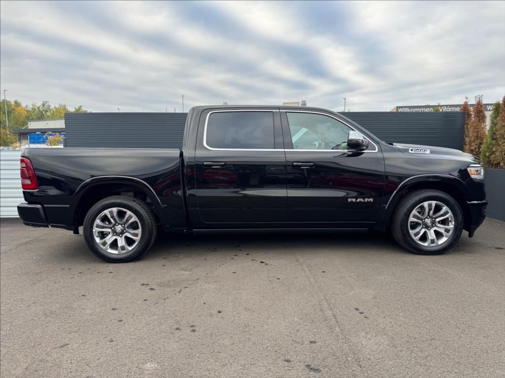 RAM 1500, 5,7 V8 Hemi  Longhorn Crew Cab - fotka 5
