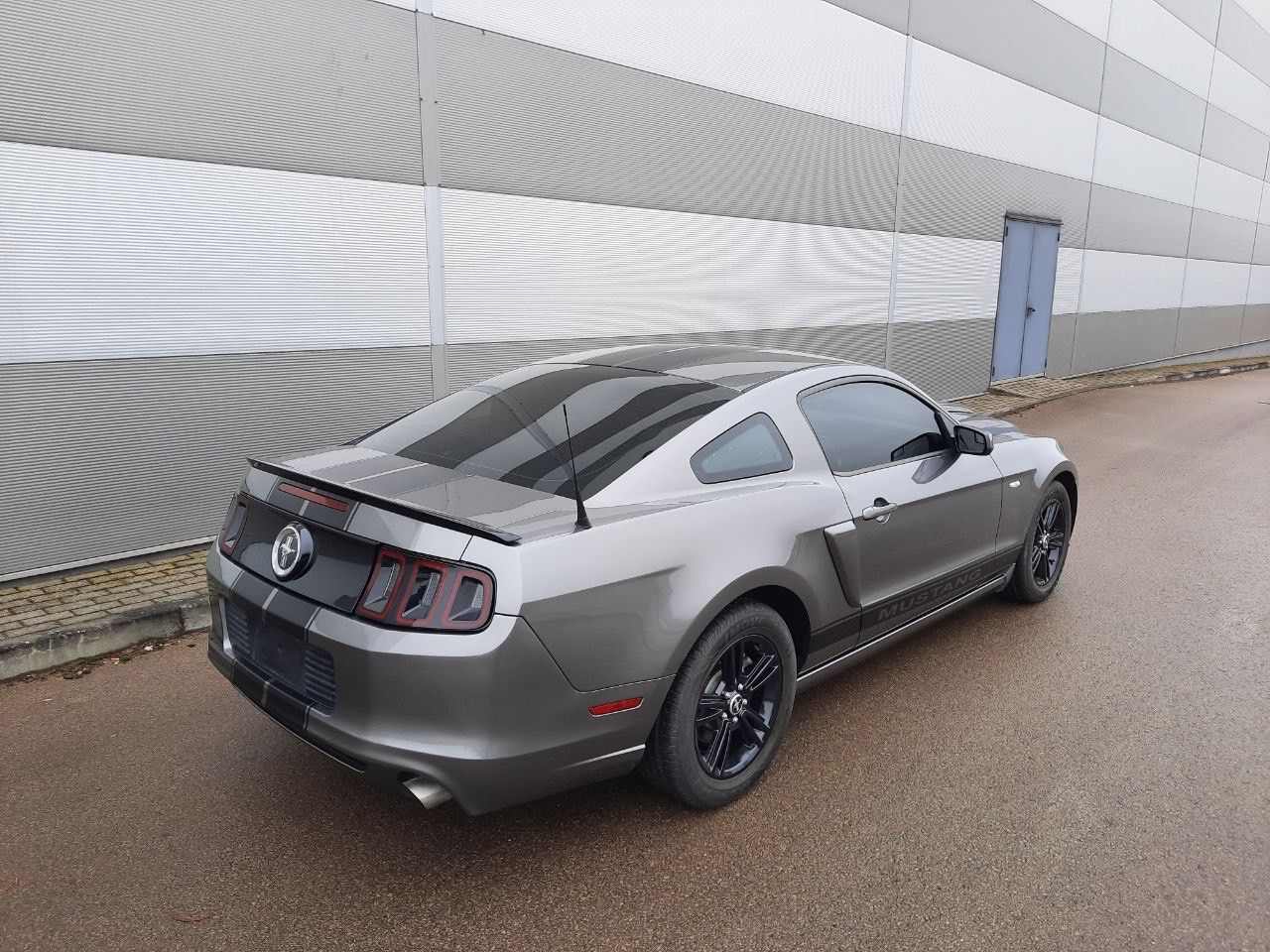 Ford Mustang, 3.7L Automat - fotka 4
