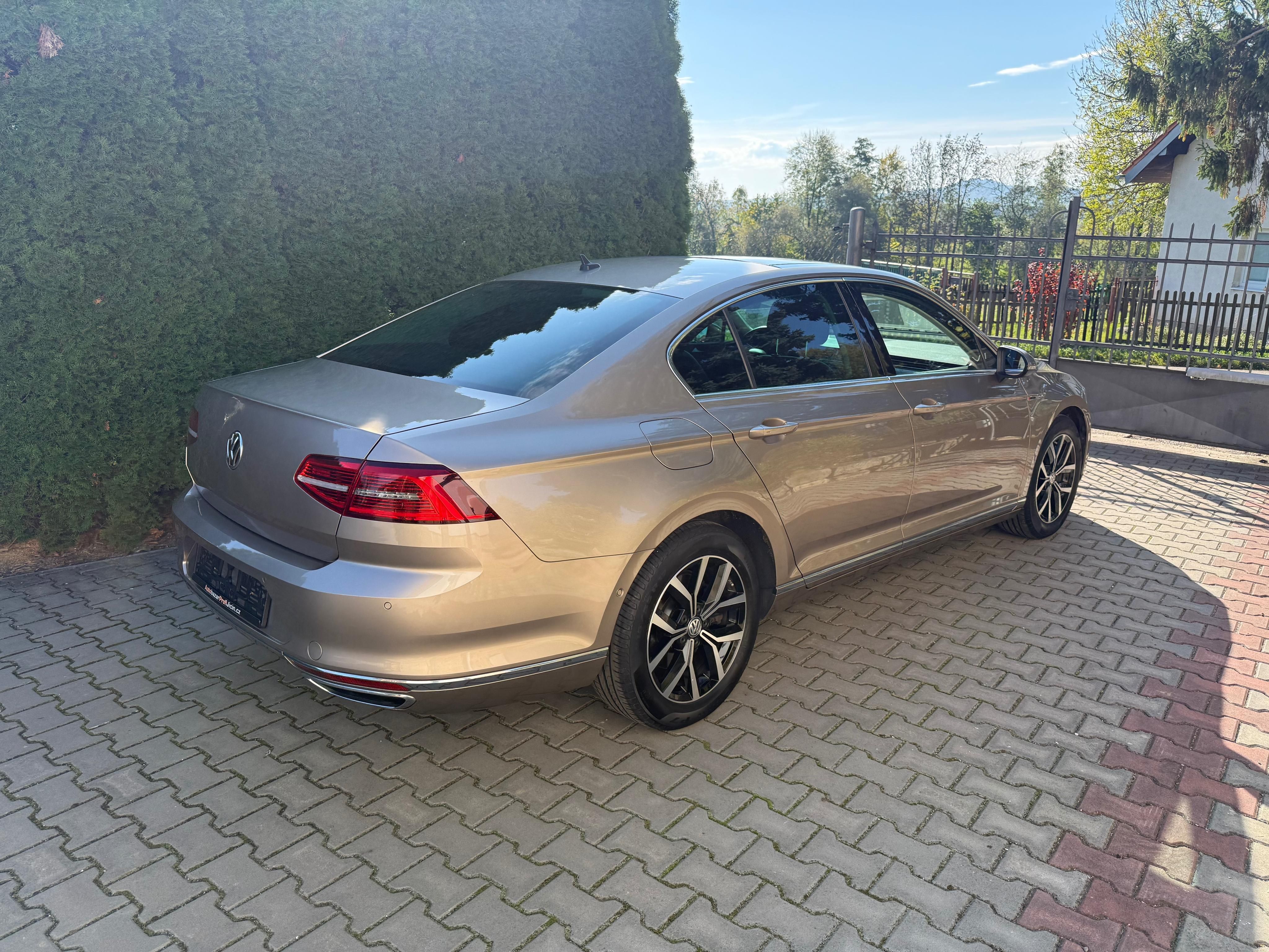 Volkswagen Passat, 2,0 BiTDI 4x4 Highline Top sta - fotka 5