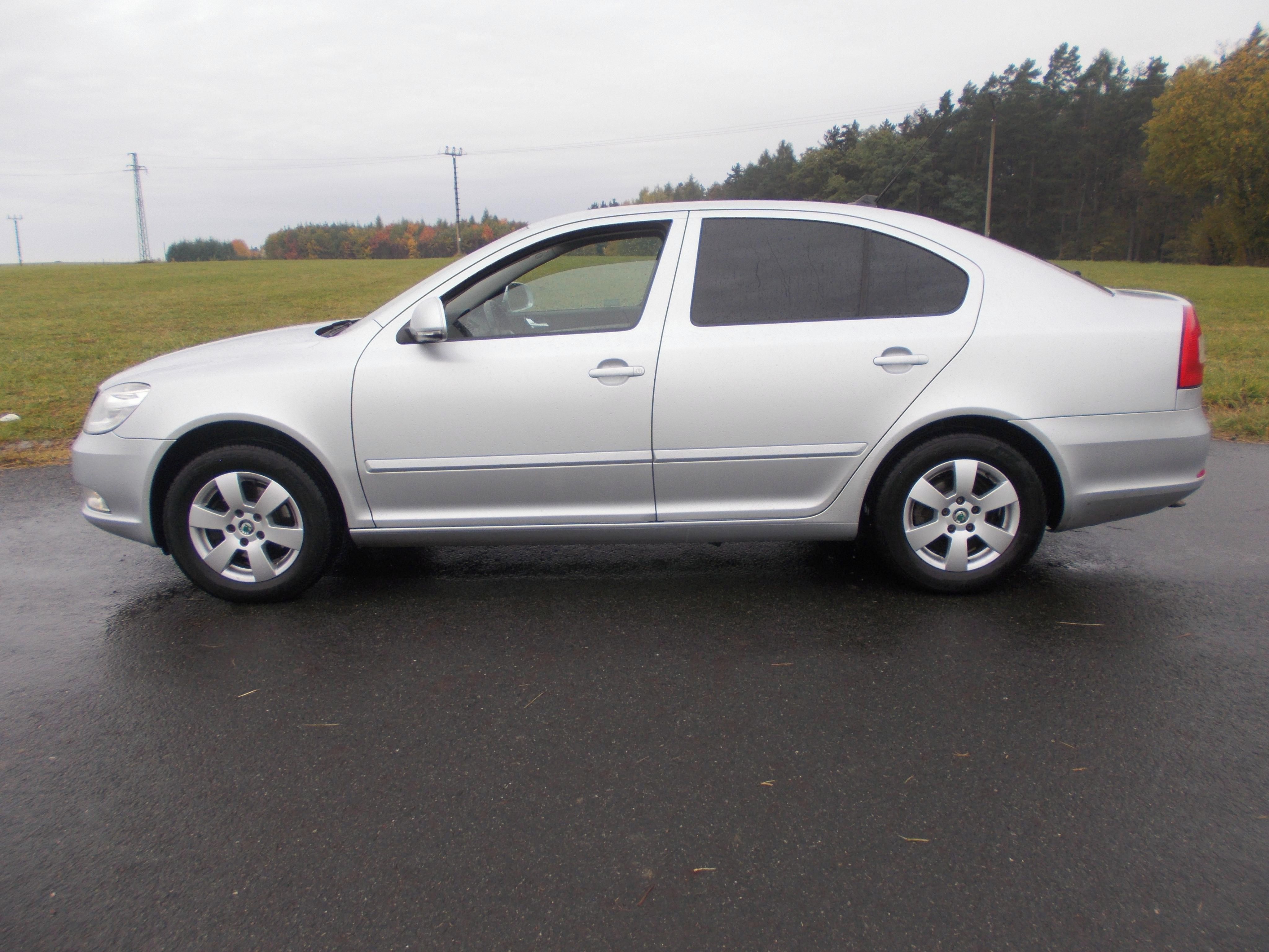 Škoda Octavia - fotka 2