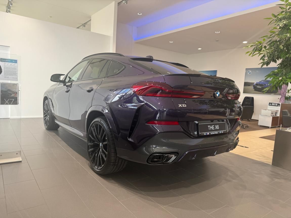 BMW X6, M60i - fotka 4