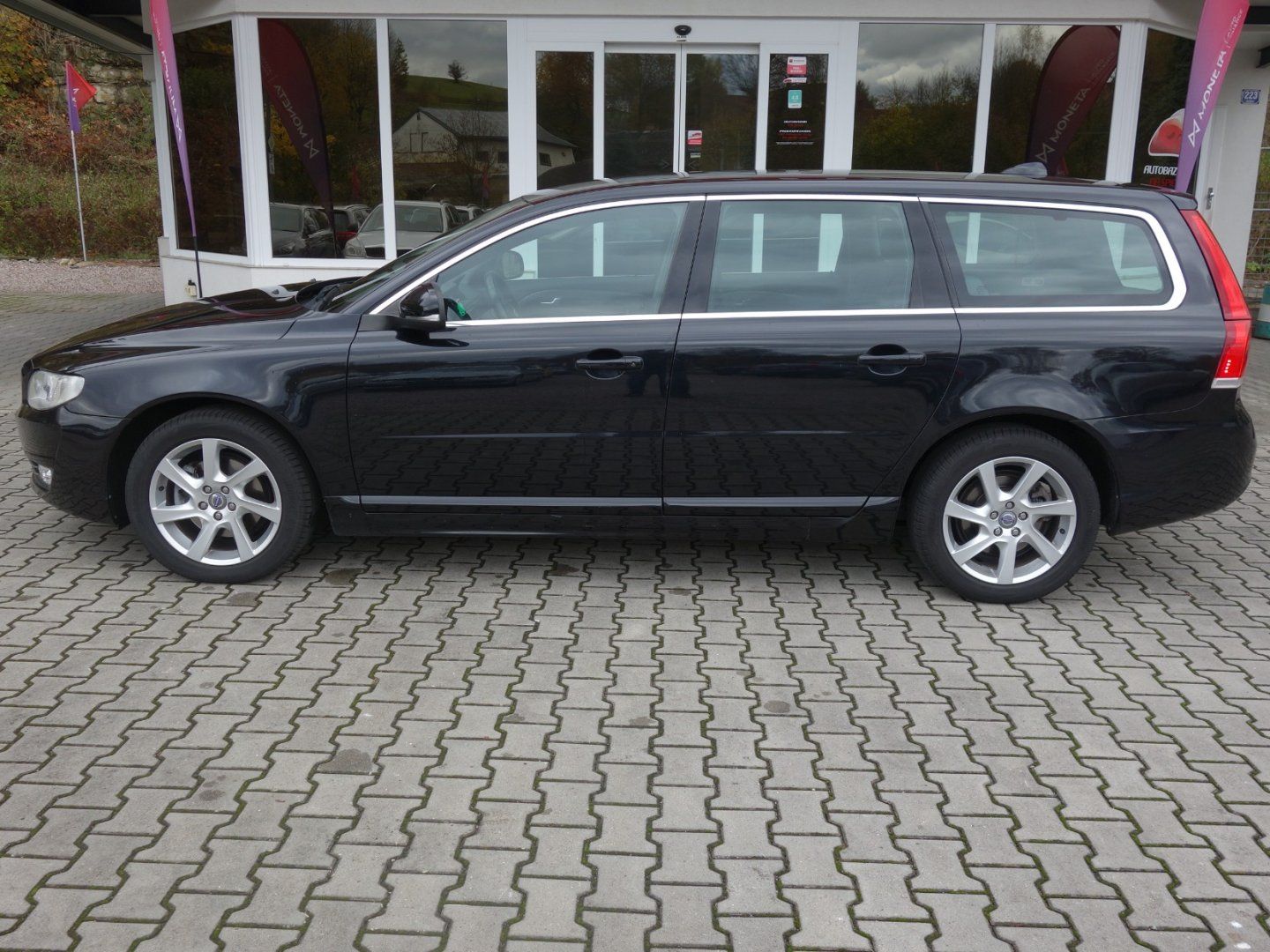 Volvo V70, 2.0D4 133kW 8A DRIVE - fotka 5