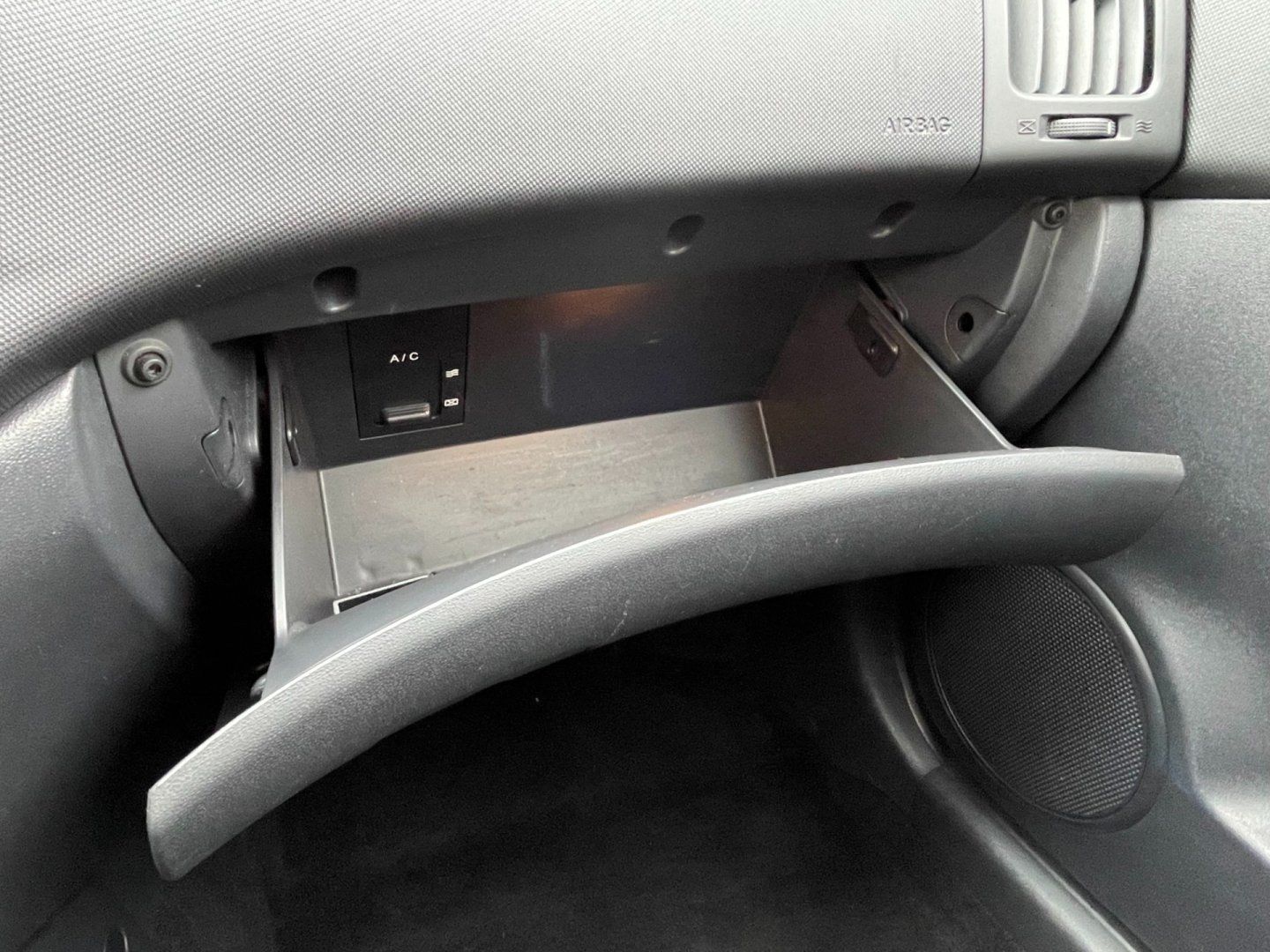 Hyundai i30, 1.4i kombi CZ - fotka 2