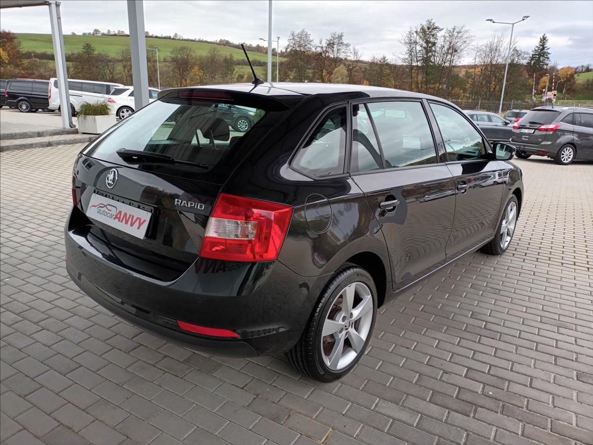 Škoda Rapid, 1,2 TSI,66KW,KLIMA,VÝHŘEV,KOLA - fotka 5