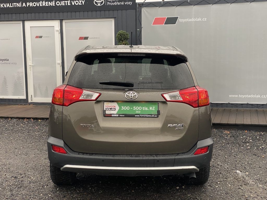 Toyota Rav4, 2.2D, ČR, navi, automat, 4x4 - fotka 5