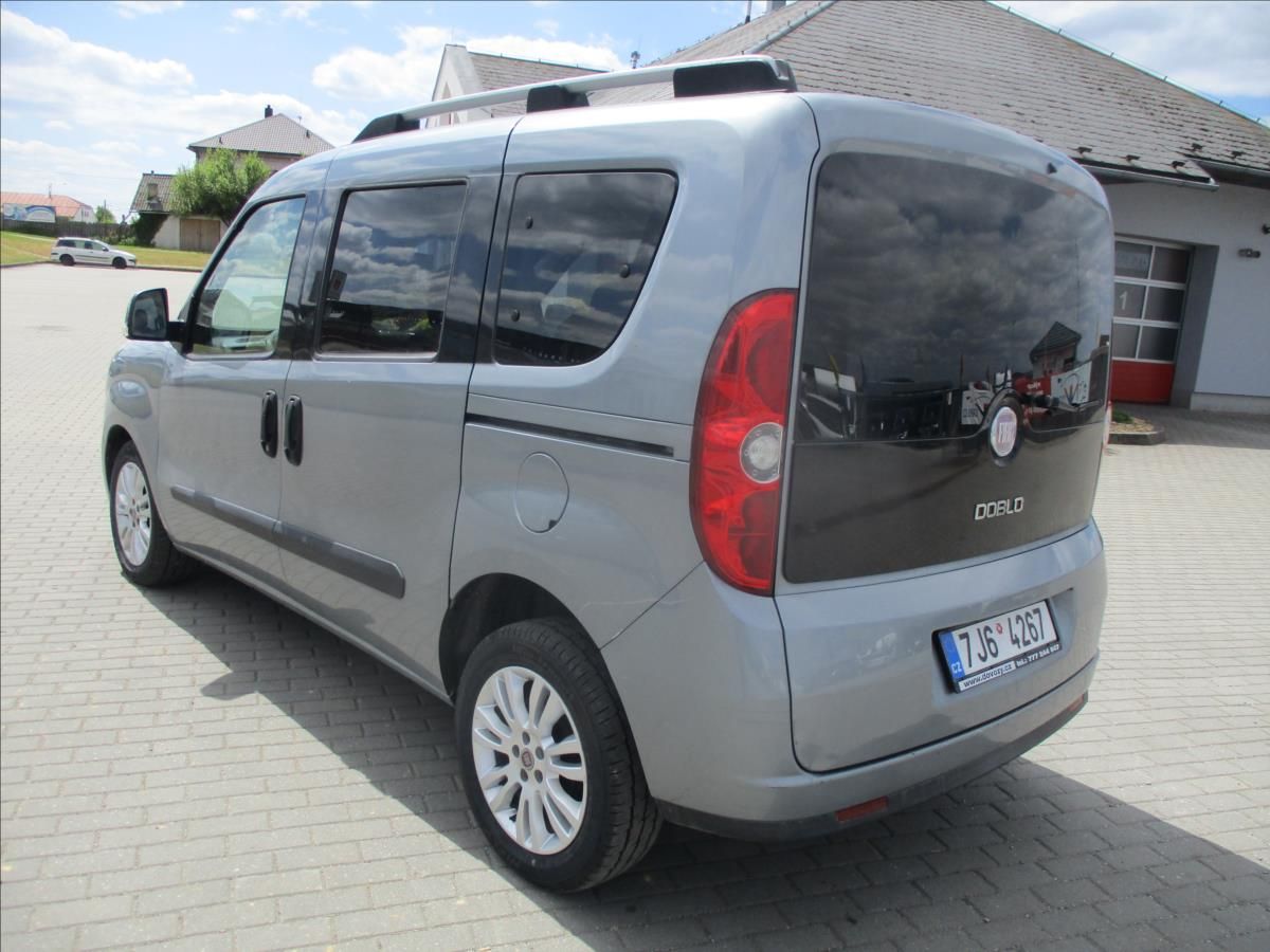 Fiat Dobló, 1,6 MultiJet 66kw 7míst Klima - fotka 3
