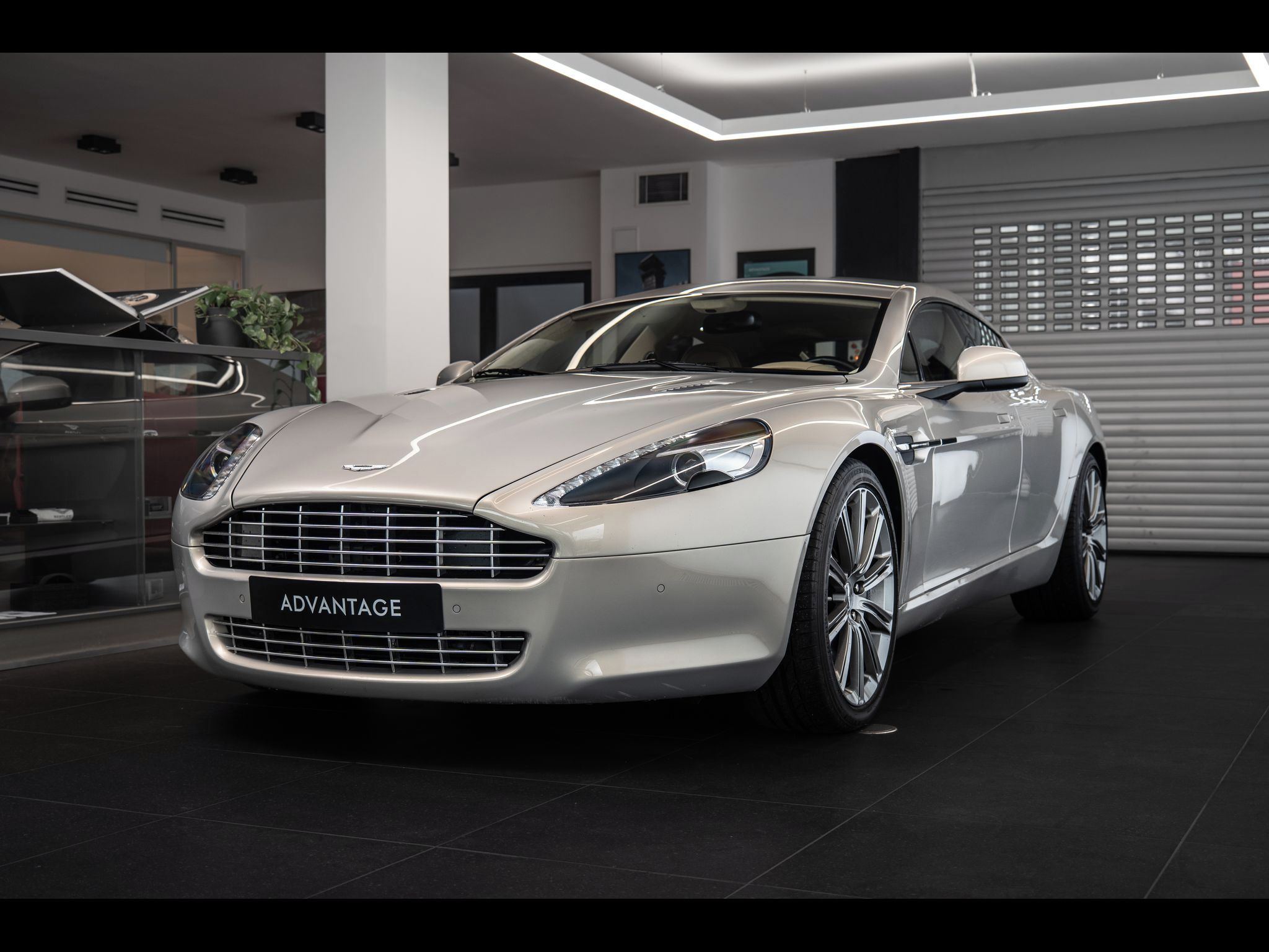 Aston Martin Rapide