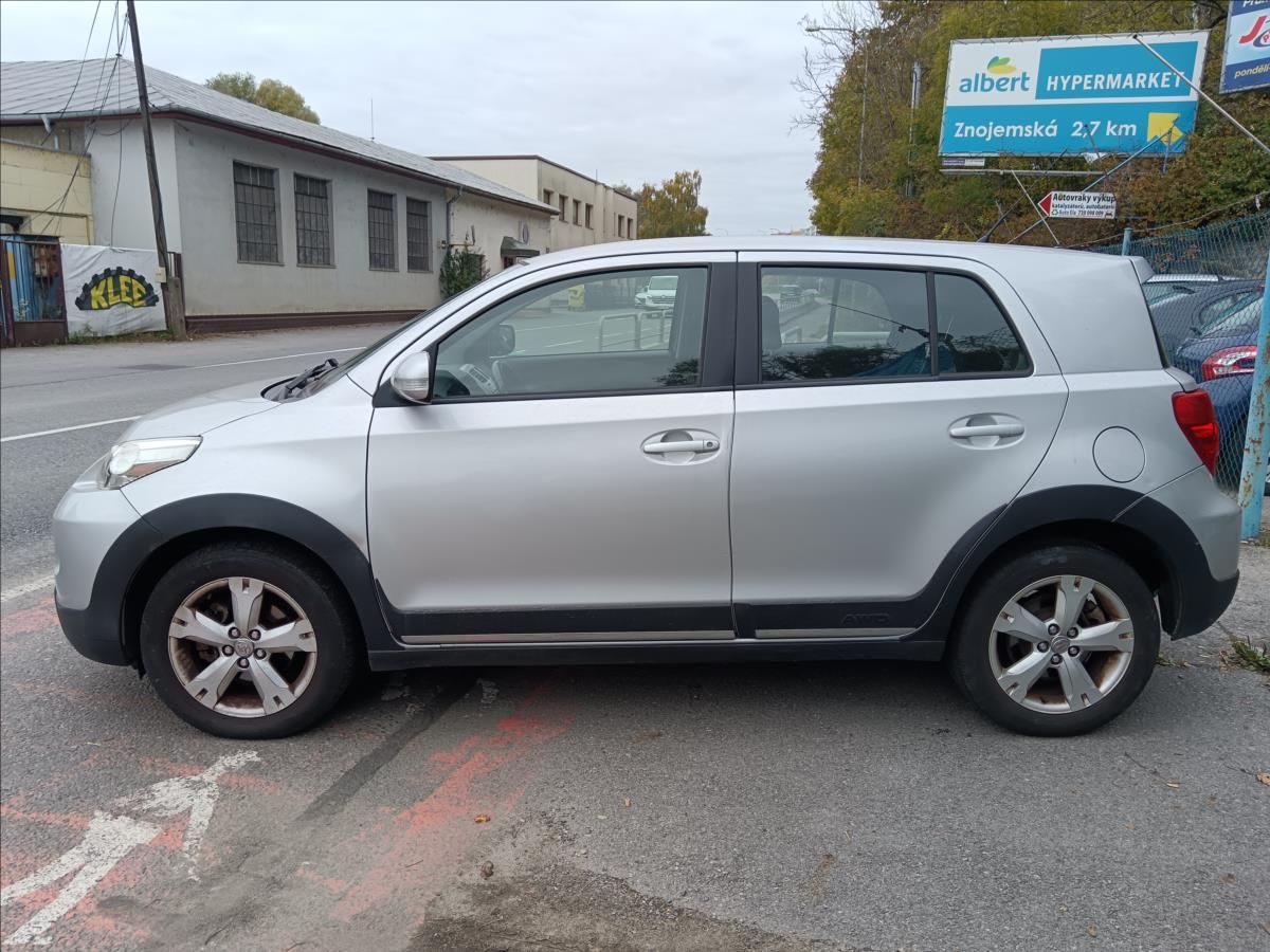 Toyota Urban Cruiser, 1,4 D4D High AWD - fotka 6