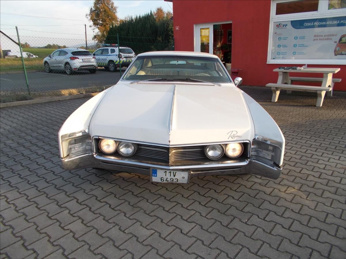 Buick Riviera, 7,0 AUT ORIGINÁL STAV !!!!! - fotka 4