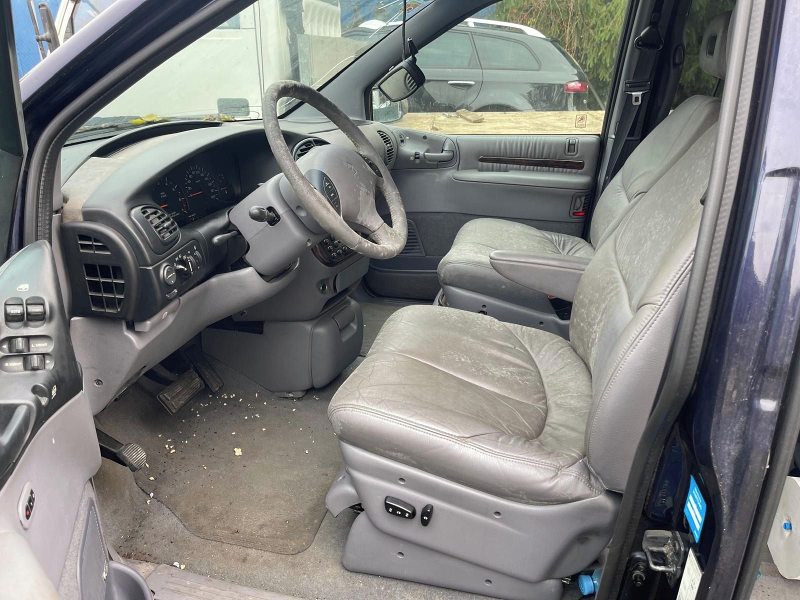 Chrysler Grand Voyager, 3,8L - fotka 3