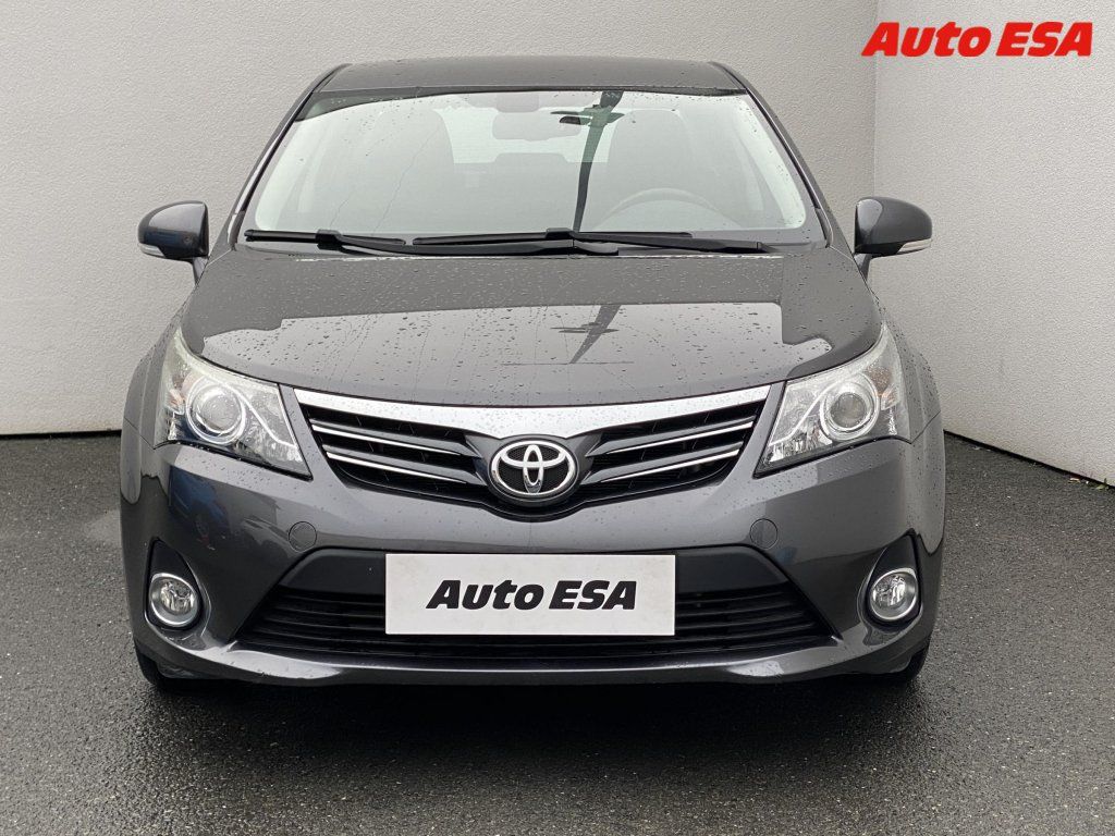 Toyota Avensis, 1.8 VVT-i,+kola - fotka 2