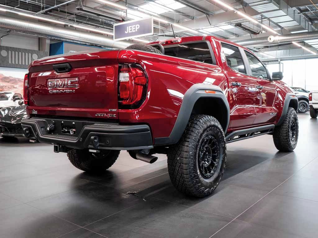 GMC Canyon, 2.7 AT4X 3"Lift 4WD AEV - fotka 6
