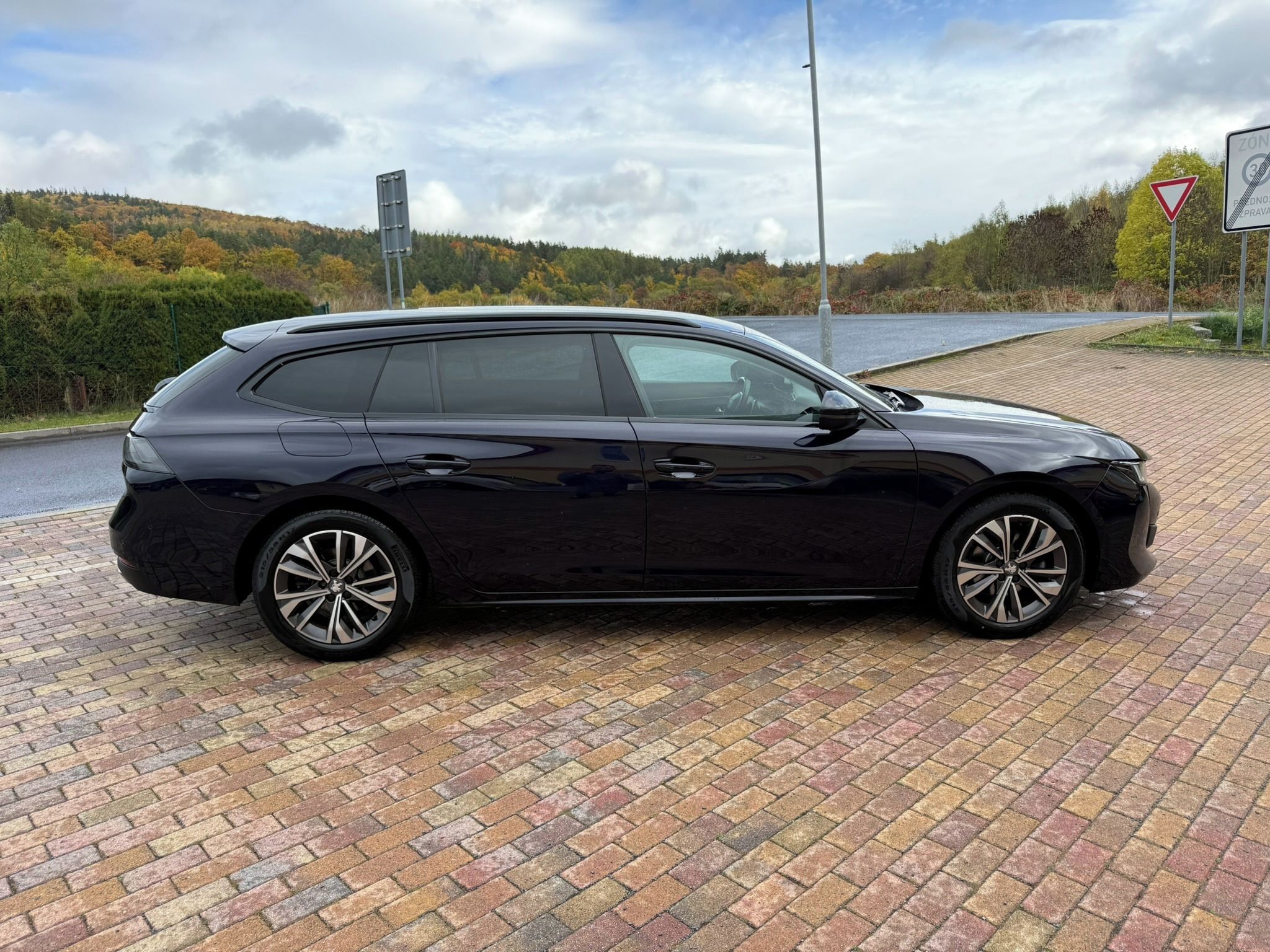 Peugeot 508, 1.5 HDI 96kW AUTOMAT ALLURE - fotka 6