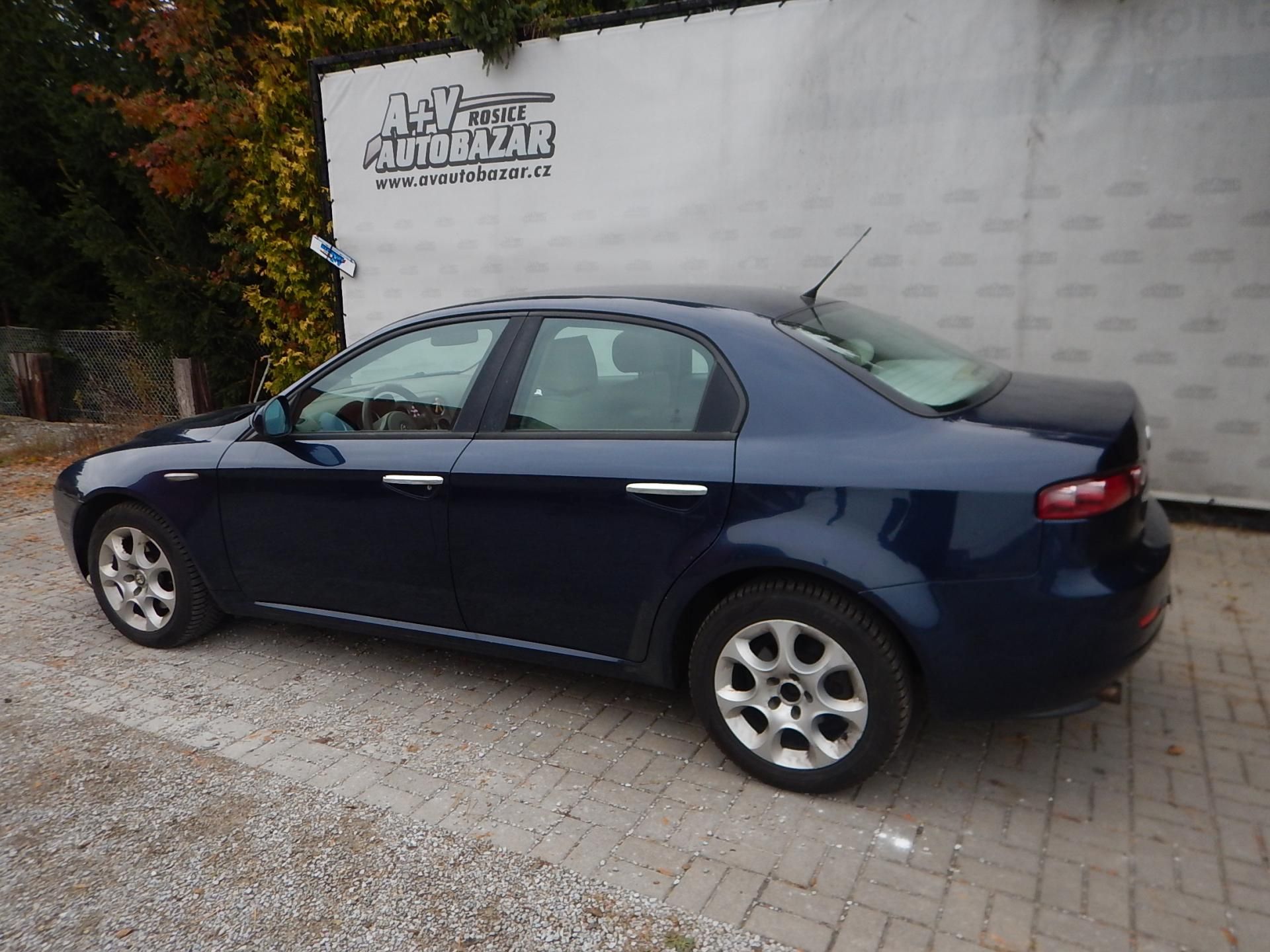 Alfa Romeo 159, 1.9 Jtd 110 kw - fotka 3