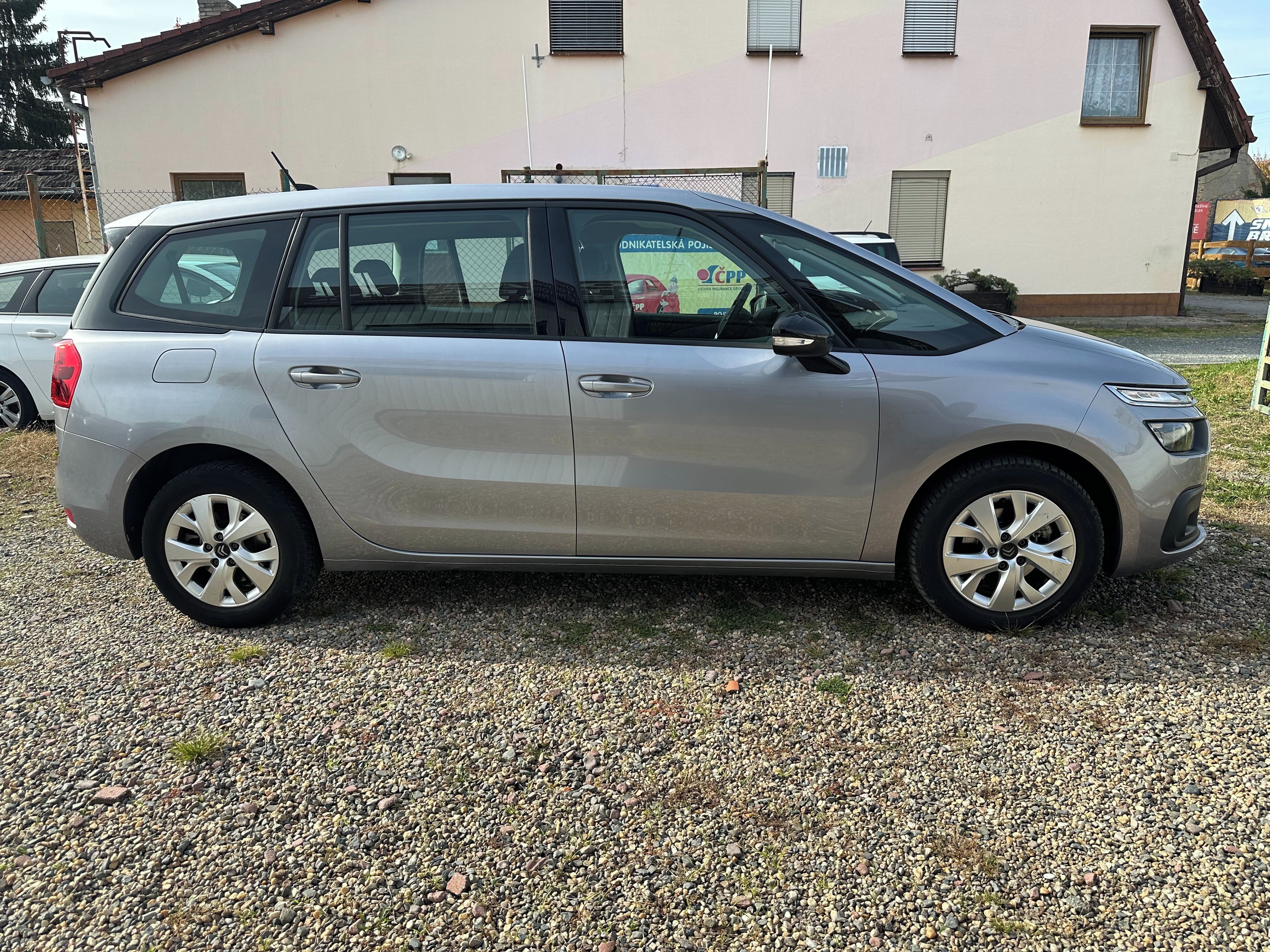 Citroën Grand C4 SpaceTourer, 1,5 BlueHDi 96 kW 7-MÍST - fotka 4