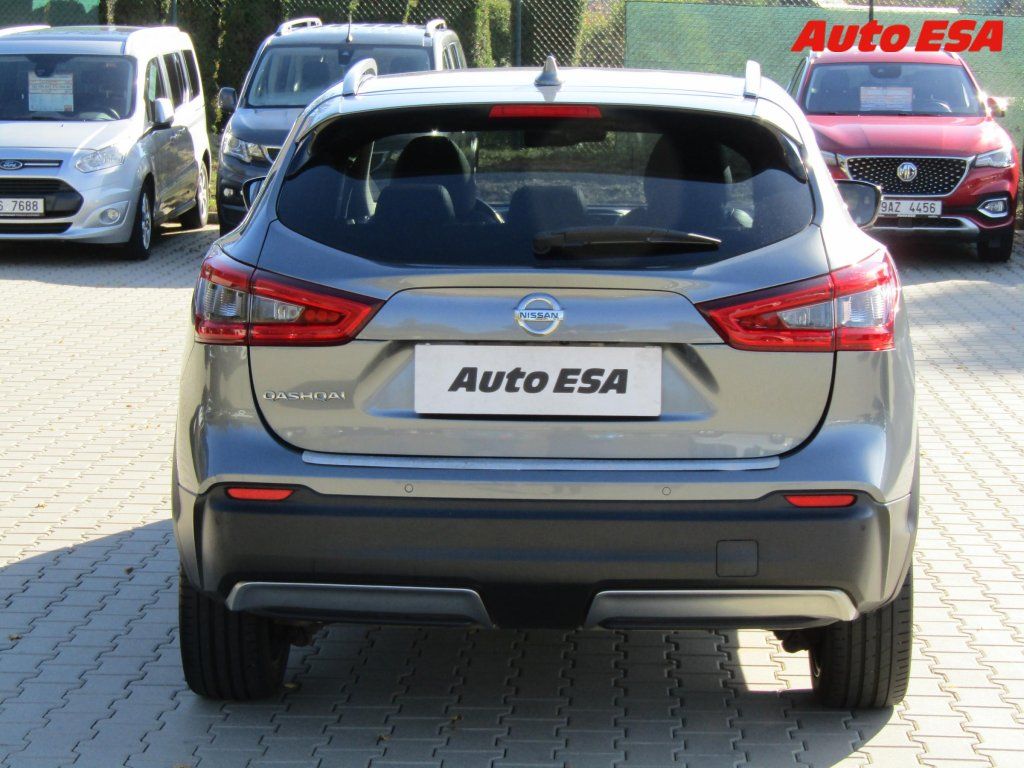 Nissan Qashqai, 1.6dCi,Tekna,AT,panor - fotka 5