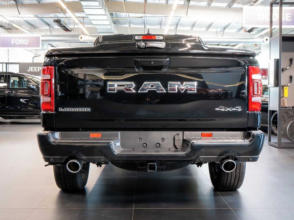 Dodge Ram, 5.7 V8 Laramie, Kryt korby - fotka 4