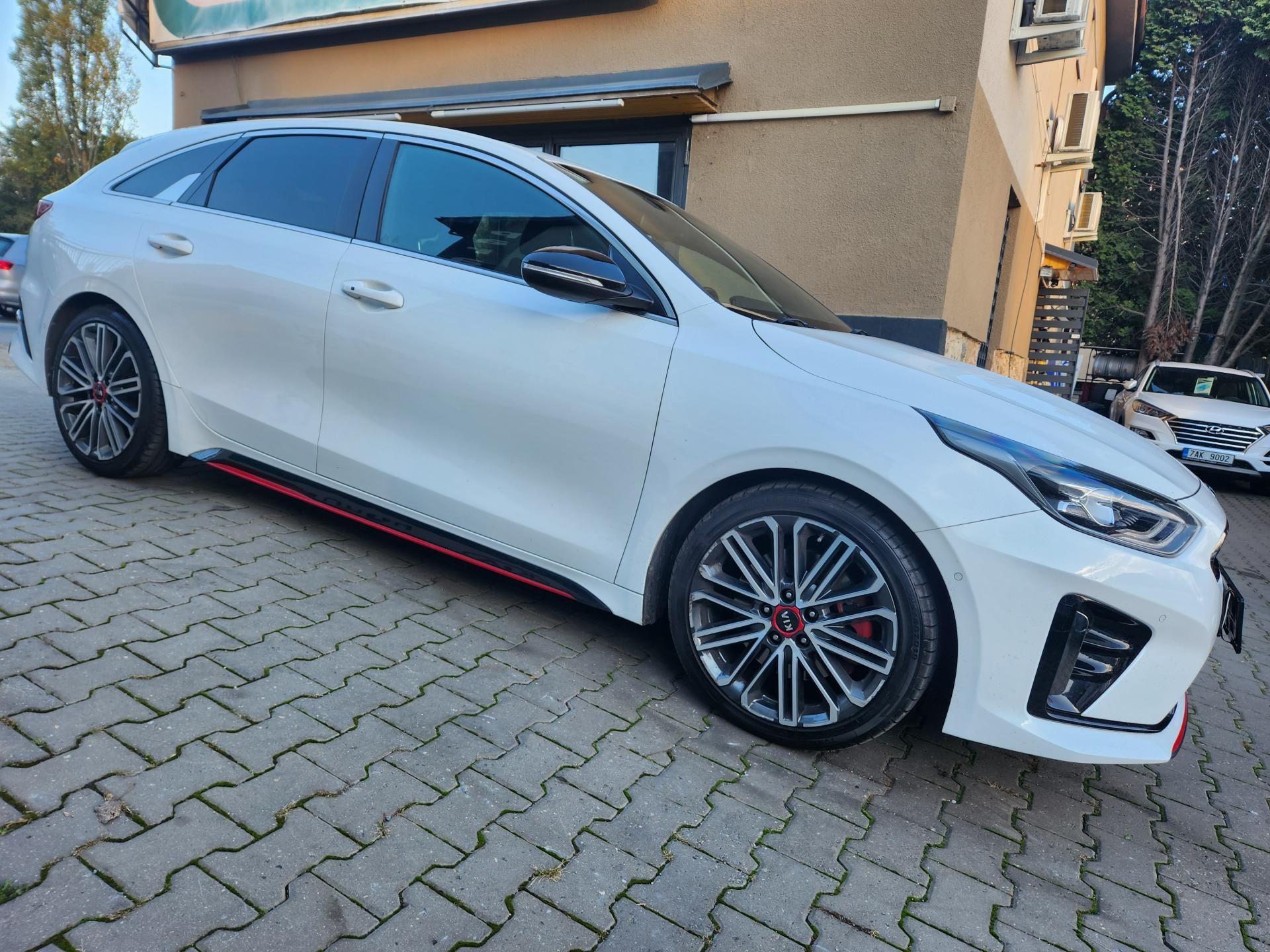 Kia Pro_cee´d, GT-V ZÁRUCE-AUTOMAT-KŮŽE-NAVI - fotka 3