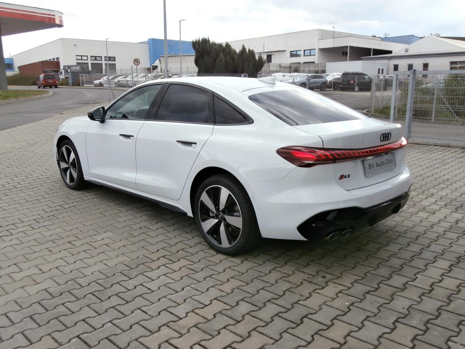 Audi A5, Limuzína TDI quattro 150kW - fotka 3