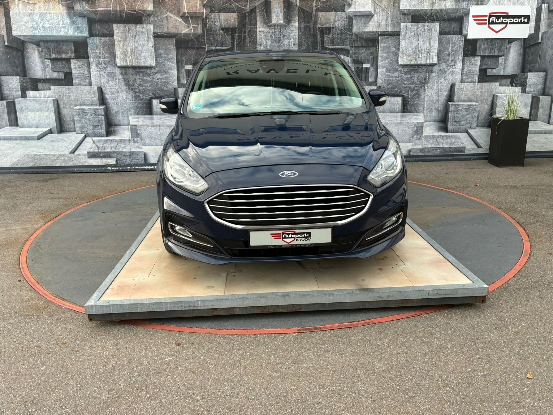 Ford S-MAX, 2.0TDCi, 110KW - fotka 2