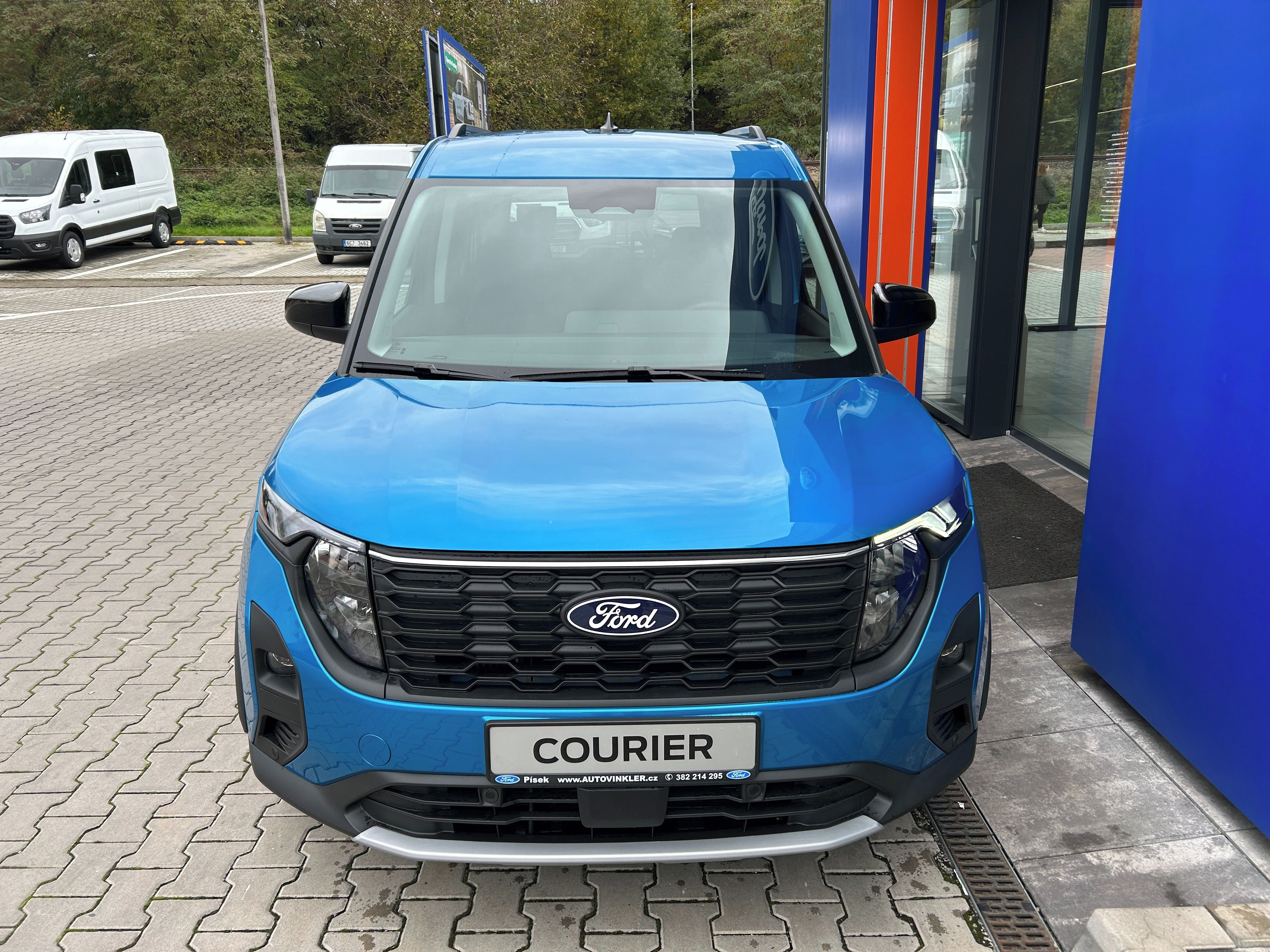 Ford Tourneo Courier, 1.0 EcoBoost 92 kW Active L1 - fotka 2