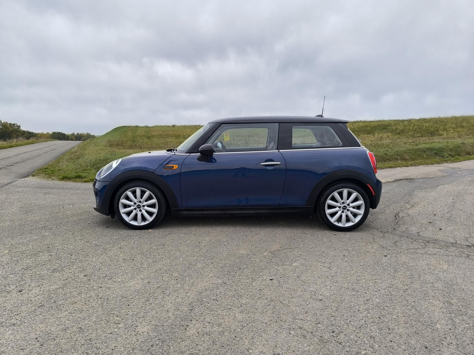 Mini Cooper, 1.5  DOLOŽENÉ KM,SERVISKA - fotka 4