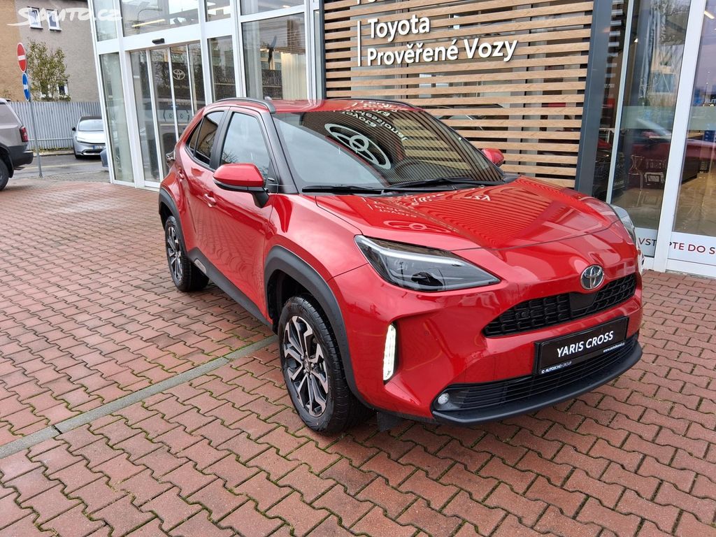 Toyota Yaris Cross, 1,5 HEV 130K 4X2 STYLE + TAŽNÉ