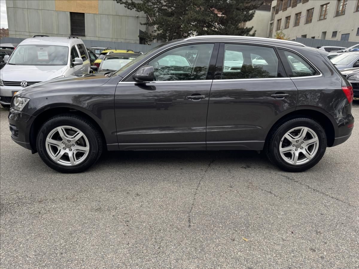 Audi Q5, 2,0 Manual+125kw+TAŽNÉ ORIGO ! - fotka 5