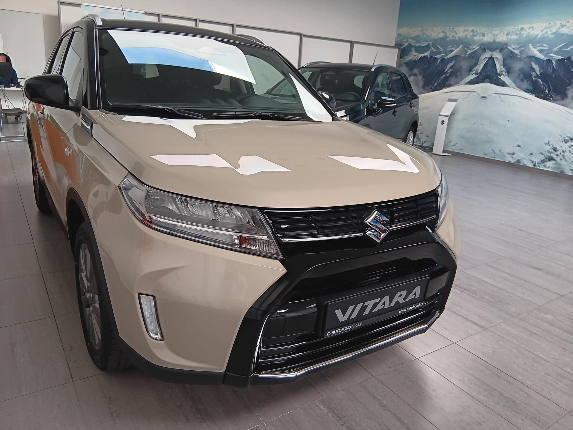 Suzuki Vitara, PREMIUM 1,4 HYBRID M/T 4x2 MY2 - fotka 2