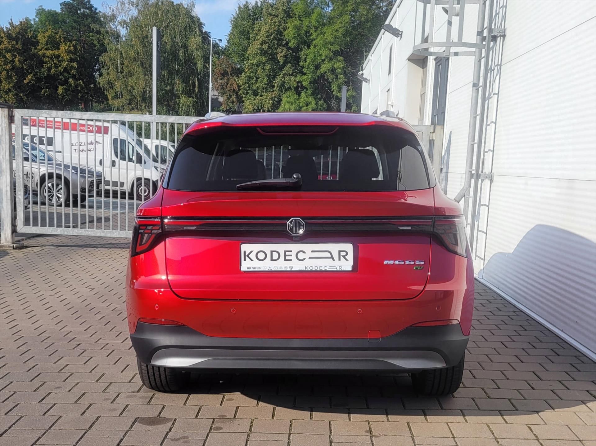 MG MGS5 EV, 231k 64kWh 1AT  Exclusive - fotka 5