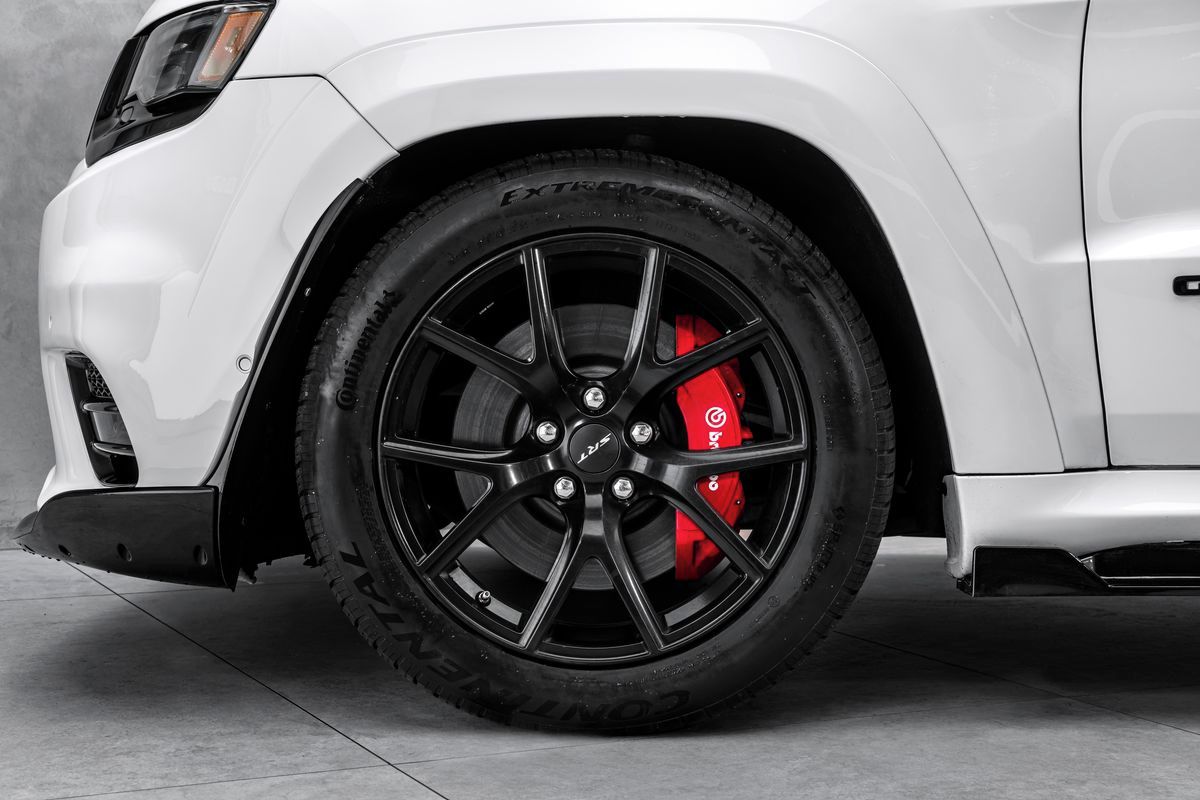 Jeep Grand Cherokee, SRT 8 - fotka 2