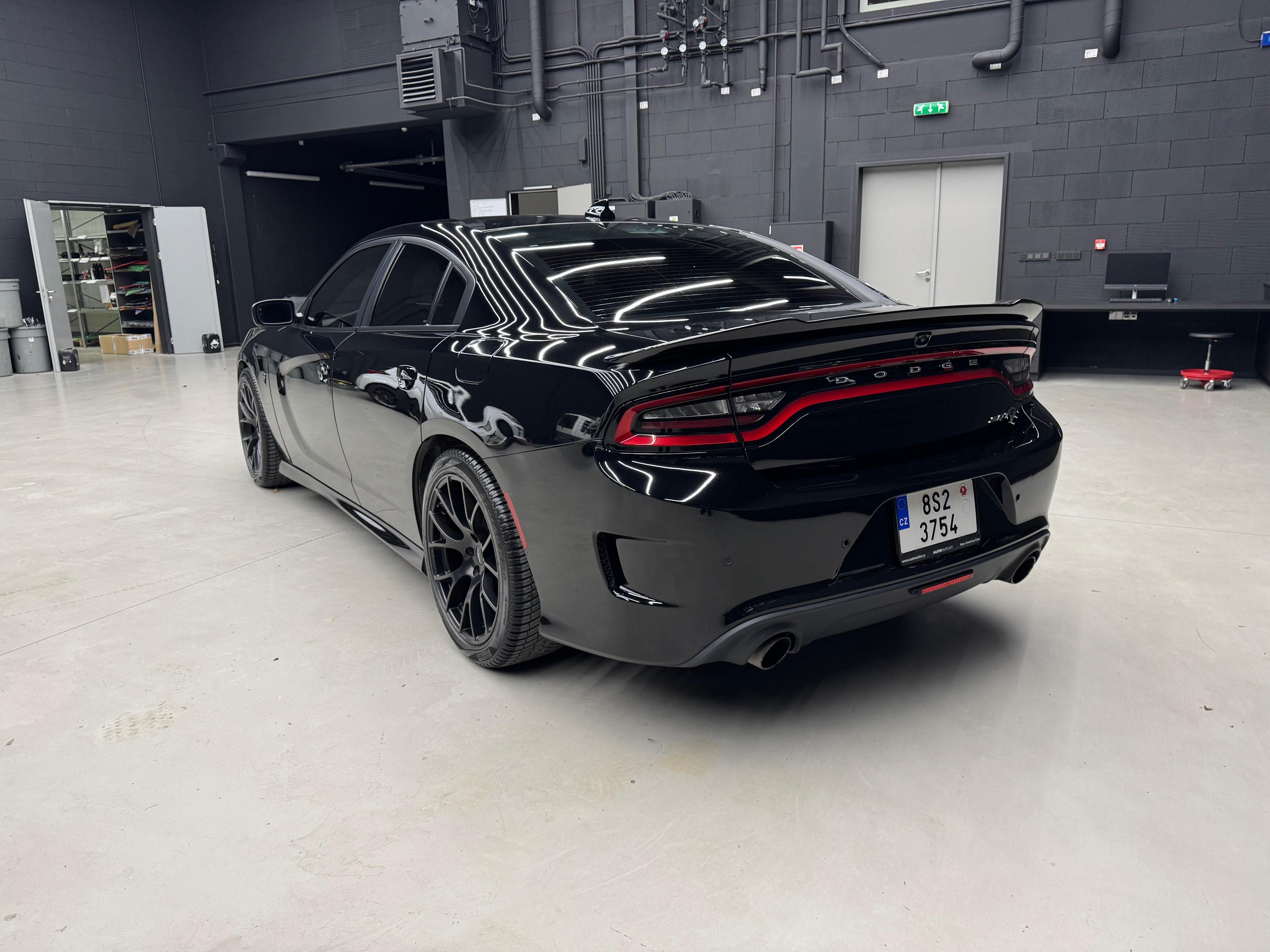 Dodge Charger, 6.2 SRT Hellcat - fotka 6